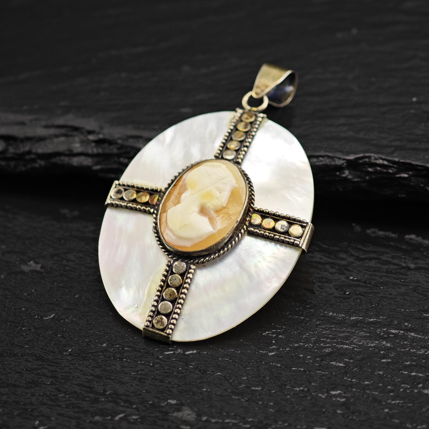 MOP Cameo Pendant Sterling Silver P3034