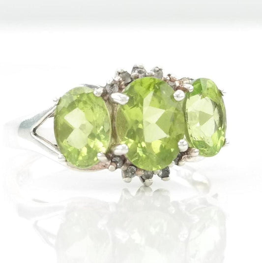 Vintage Natural Peridot Sterling Silver Ring Size 7