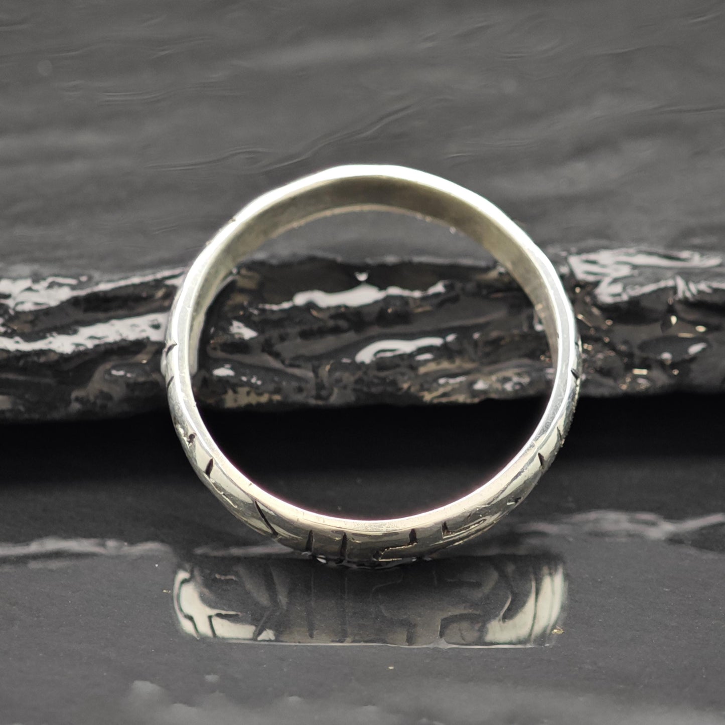 Sterling Silver Band Ring Simple 4.5mm Wide Size 8 1/2 R6233