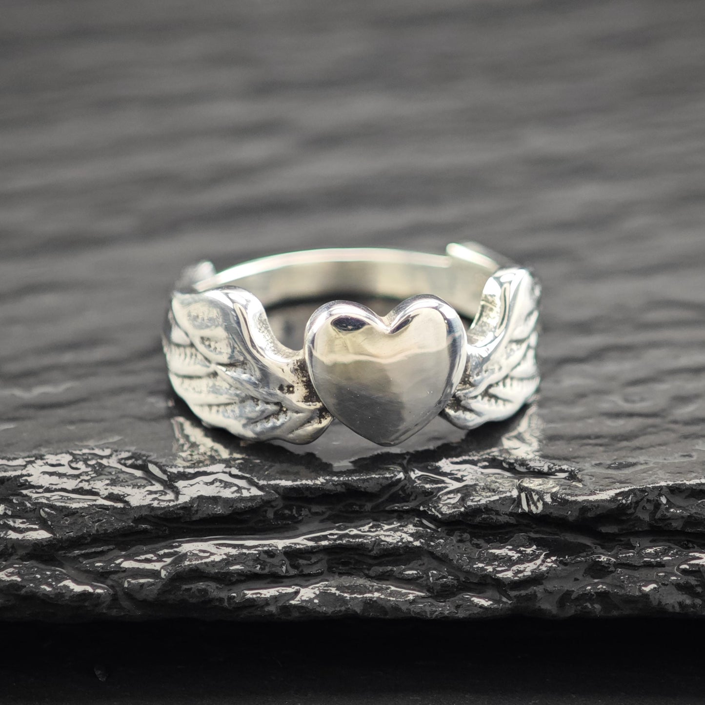 Retired James Avery Let Love Soar Ring