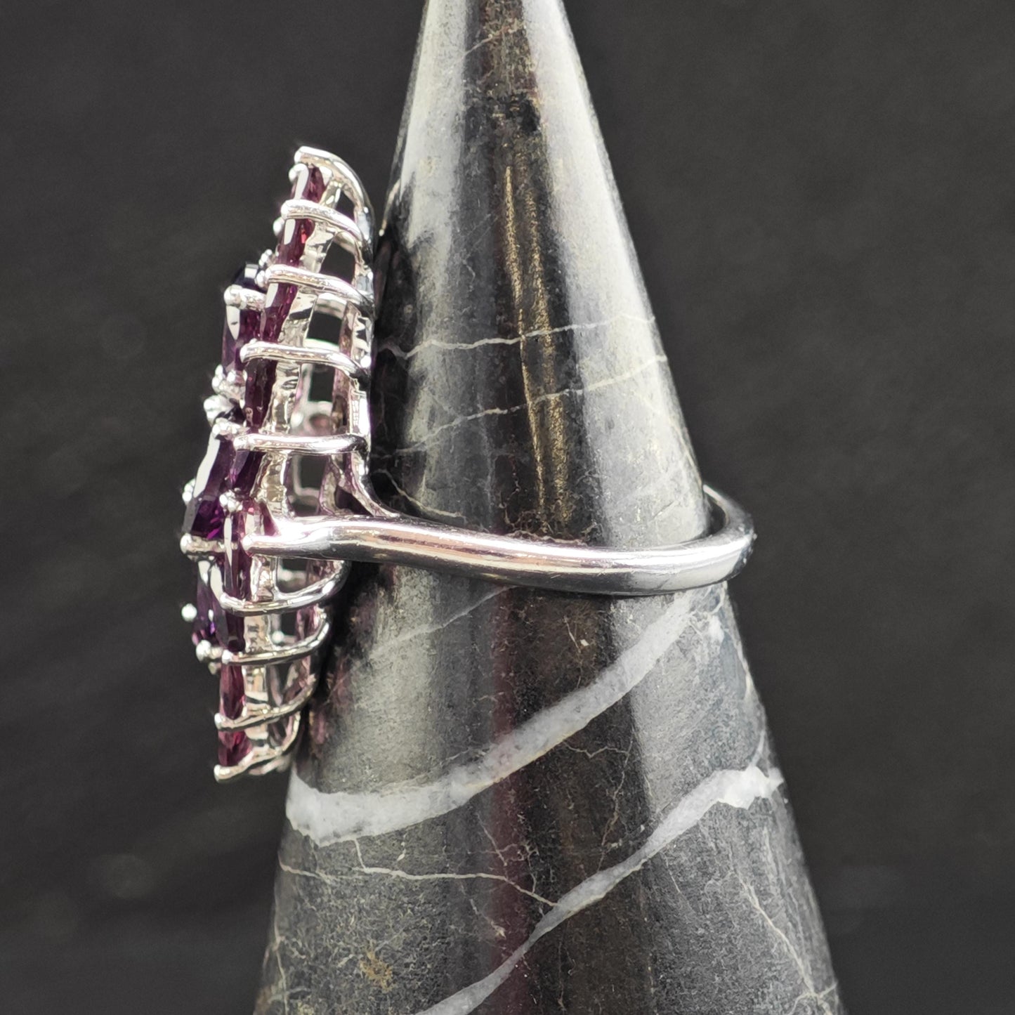 Garnet Cluster Sterling Silver Ring Sz 8 1/4 R6590