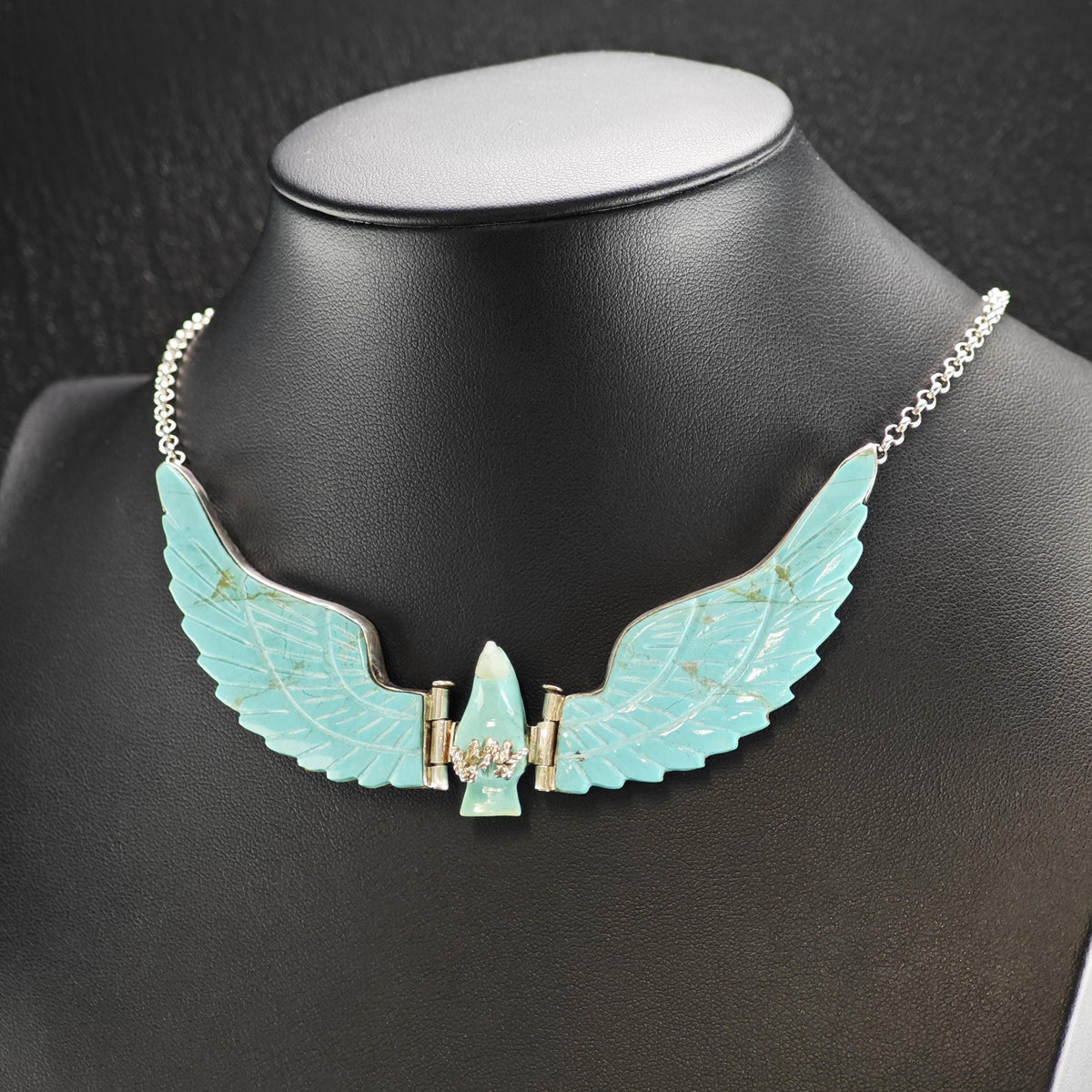 Vintage Navajo Carved Turquoise Eagle Pendant Necklace N2786