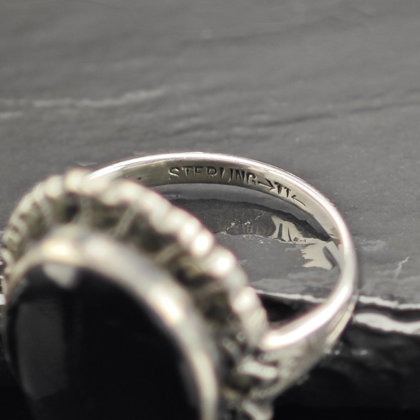 Art Deco Uncas Onyx Sterling Silver Ring Sz 5 1/2 R6713Dor