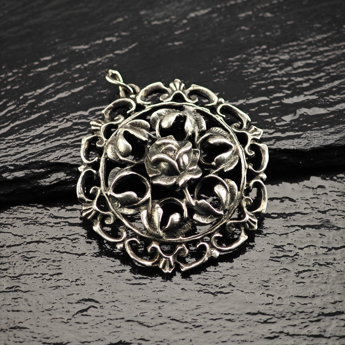 Art Nouveau Floral Sterling Silver Pendant P3153