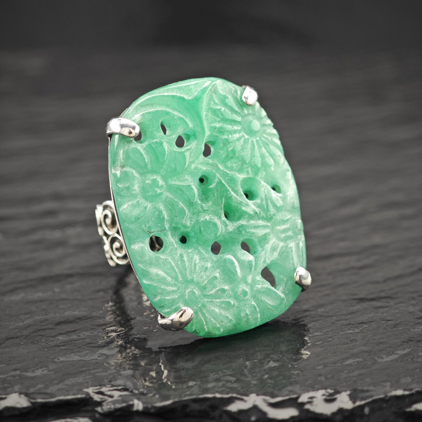 AKR Carved Quartzite Jade Ring Sterling Silver Floral Motif Size 8