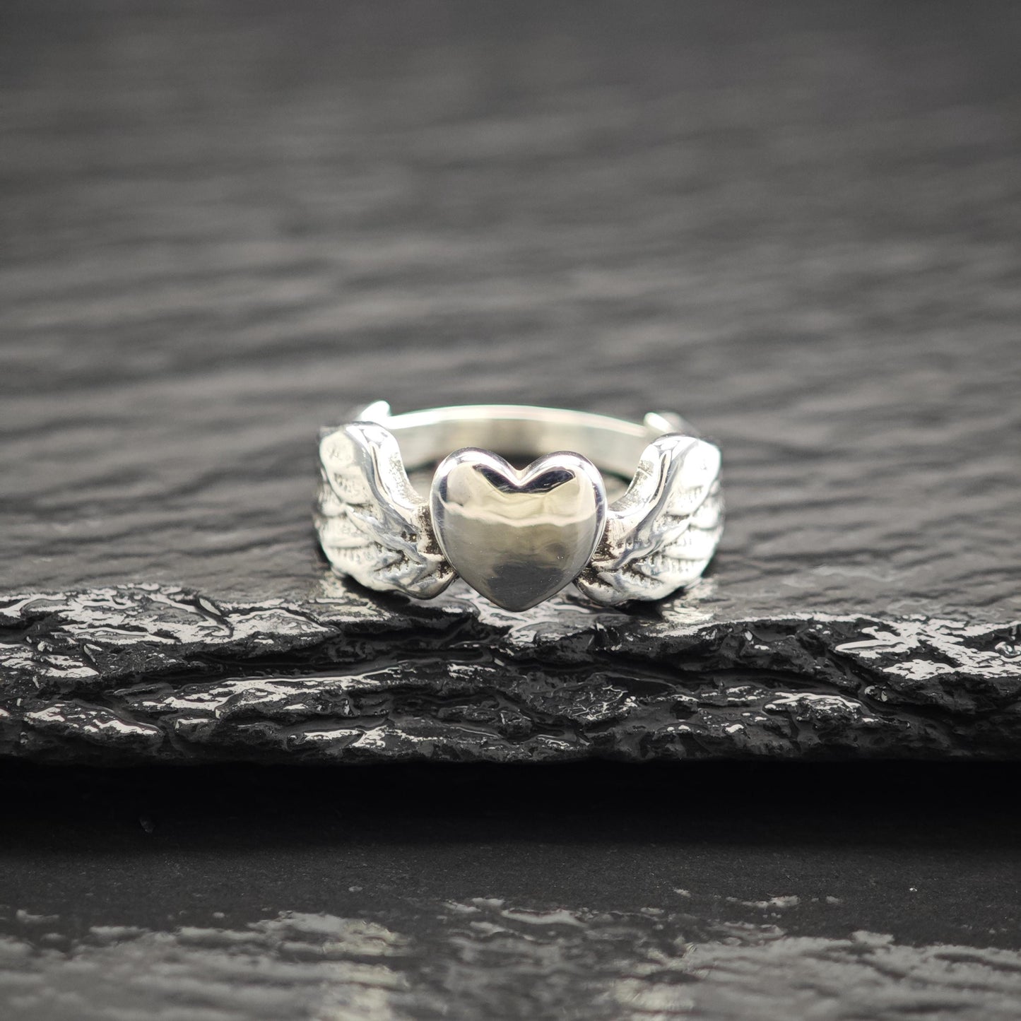 Retired James Avery Let Love Soar Ring