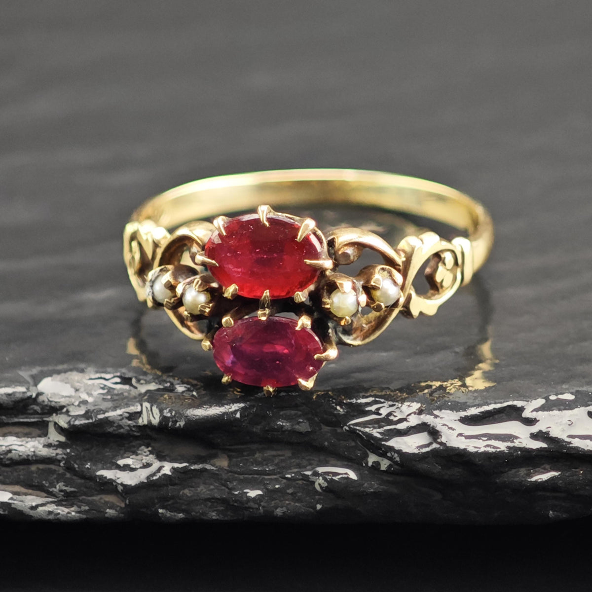 Genuine Ruby & Diamond Cluster 10K Gold Ring Sz 7 R6769