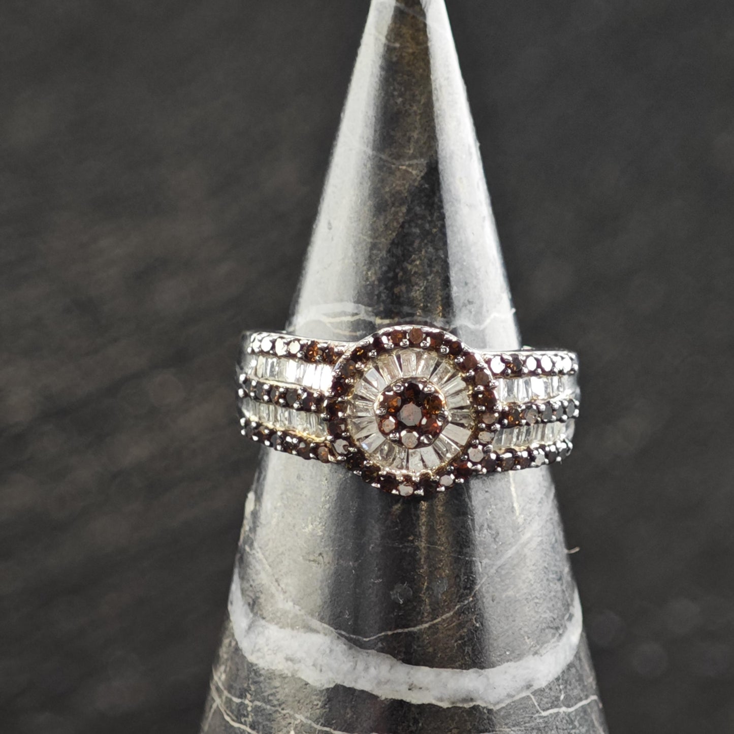 Multi-Diamond Circular Setting Sterling Silver Ring Sz 6 1/4 R6598