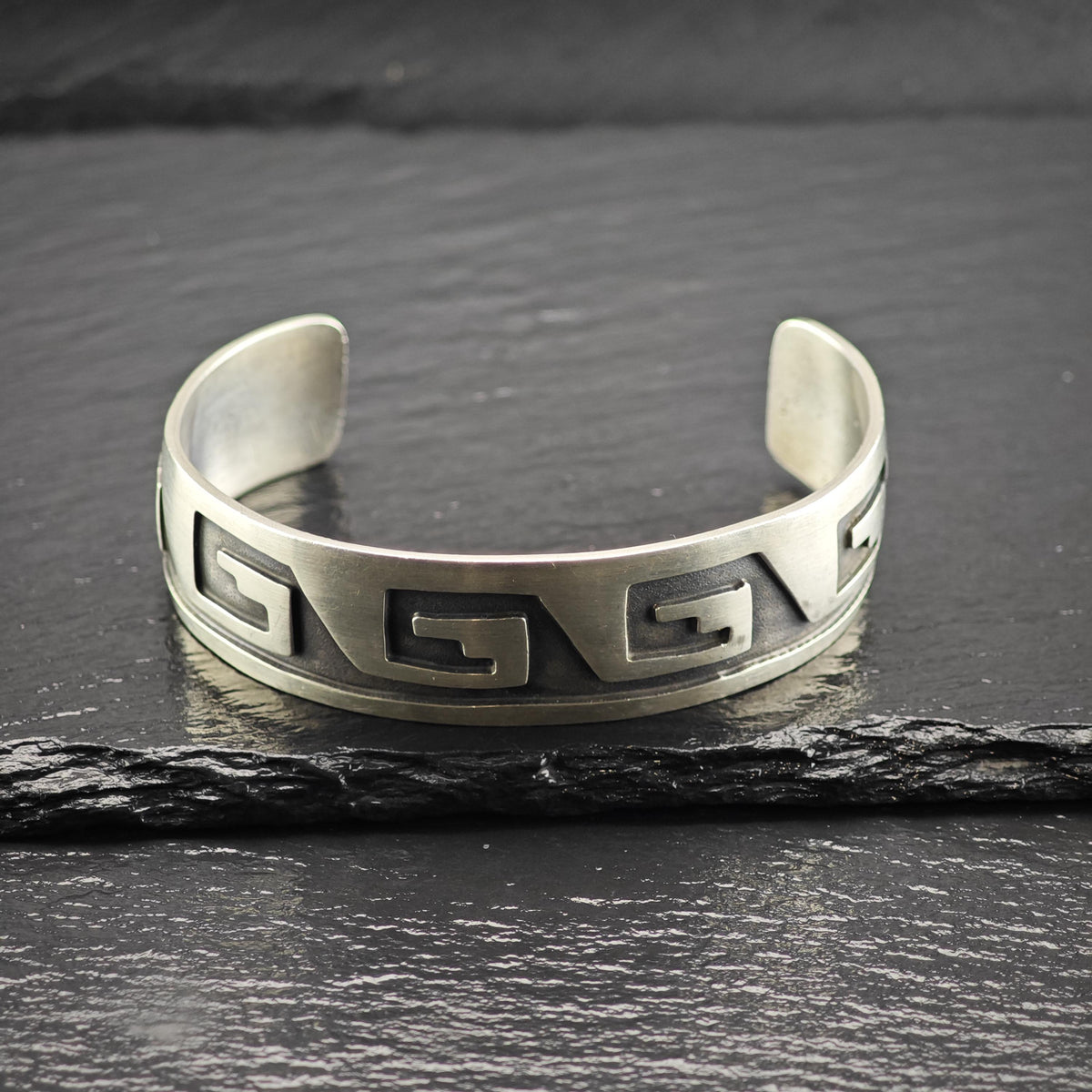 Native American Overlay Sterling Silver Cuff Bracelet Sz 7 1/2" BR3191
