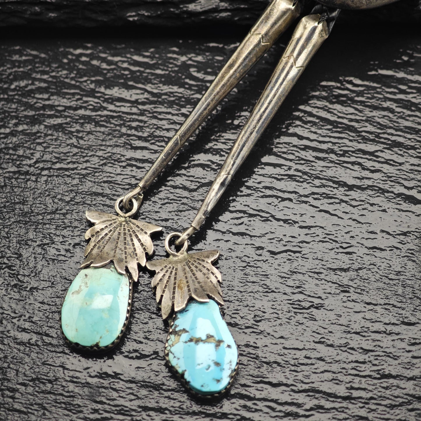 Vintage Turquoise, Zuni Robert & Bernice Leekya Sterling Silver Bolo Tie Necklace N2768