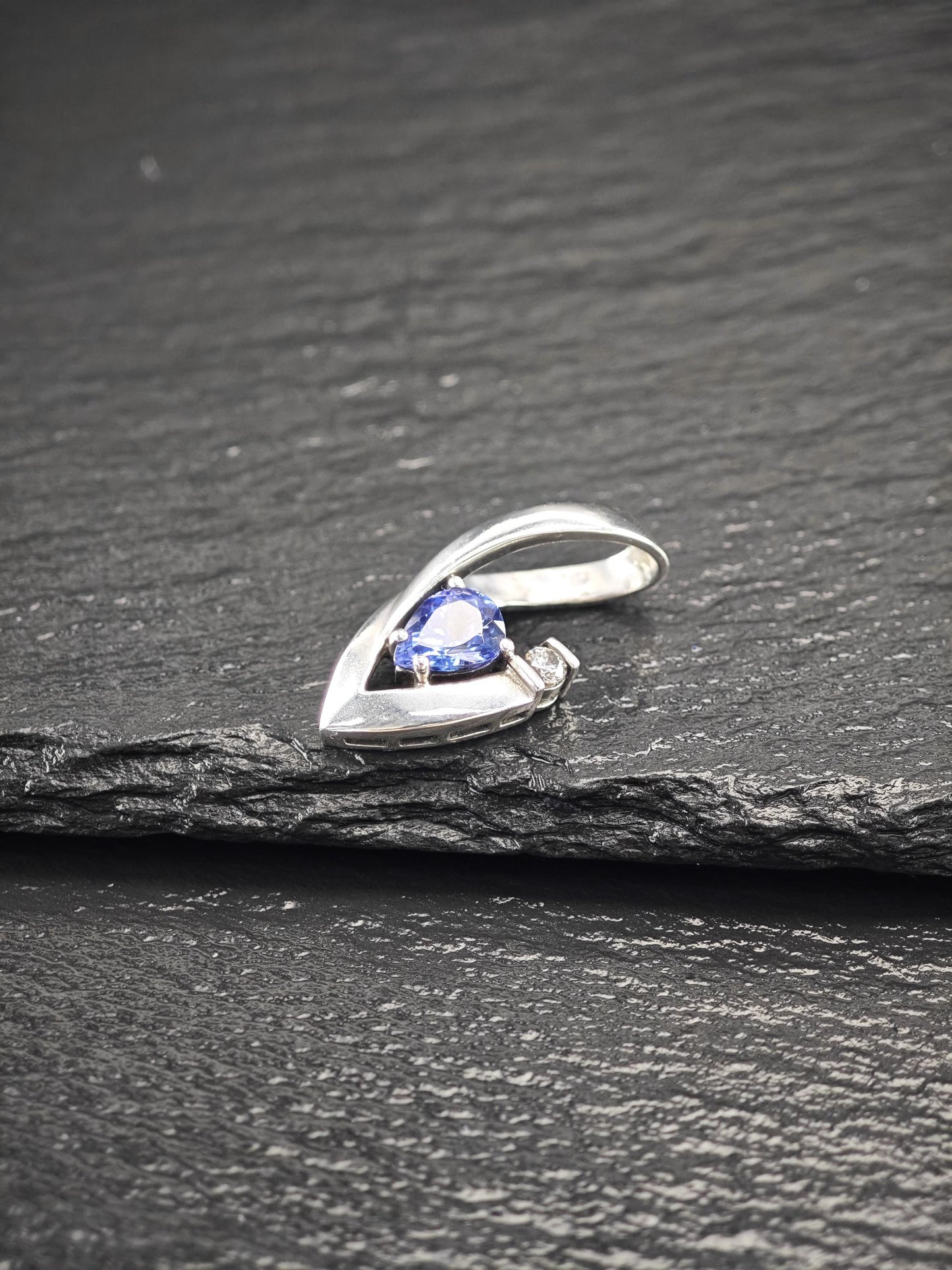 Scott Kay 1.88ct Tanzanite, Diamond Pendant Sterling Silver P2721