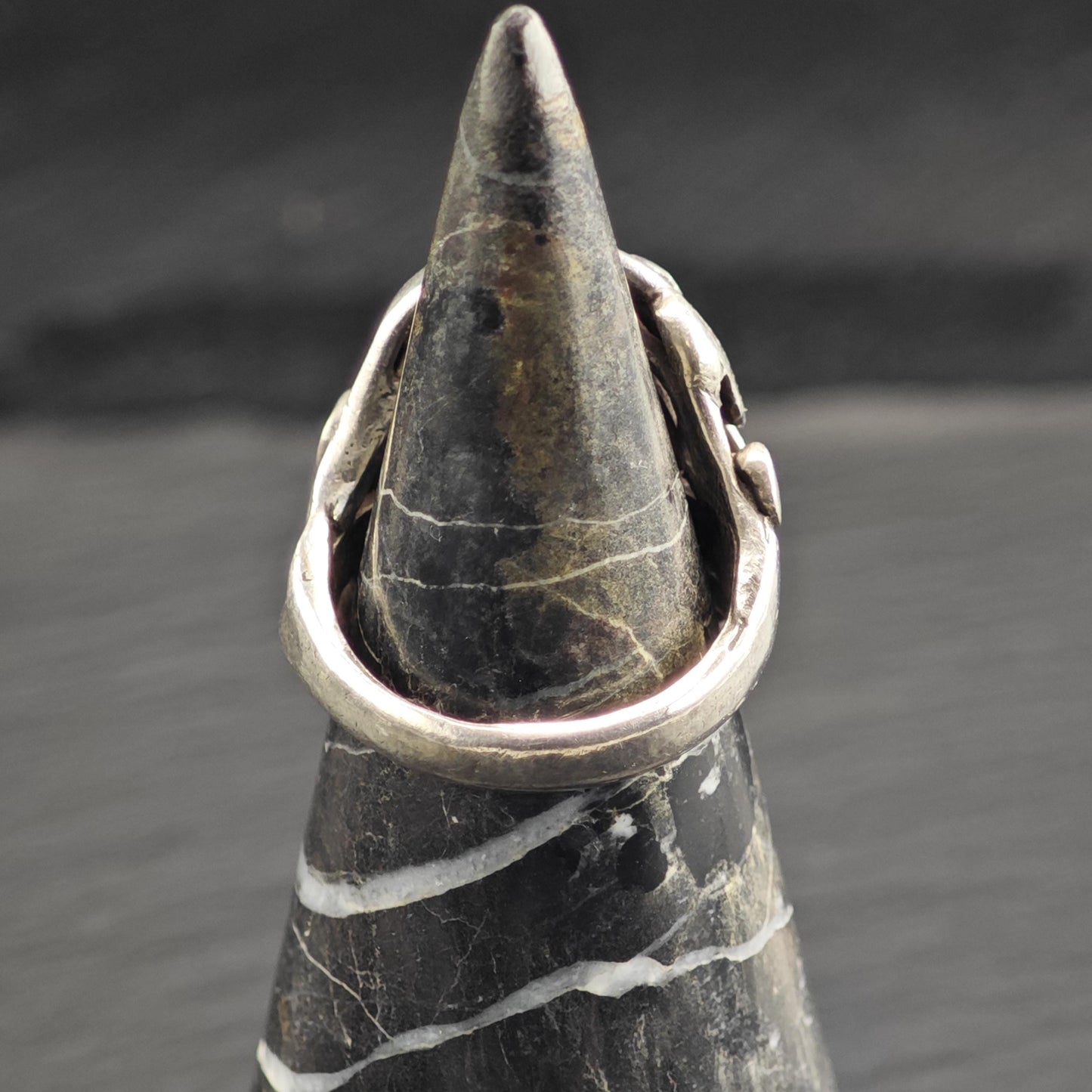 Black Cats Eye Quartz Modernist Sterling Silver Ring Sz 8 R6637