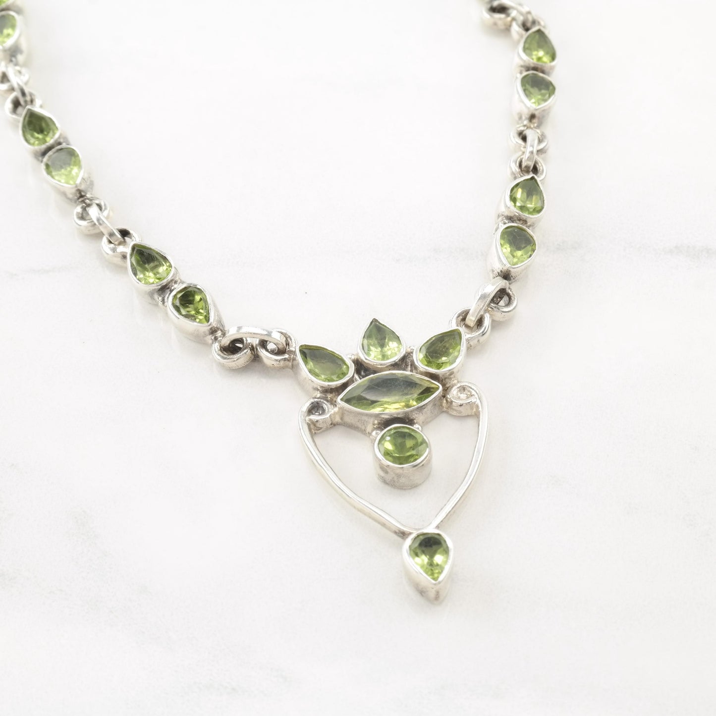 Peridot Sterling Silver Floral Necklace N2383