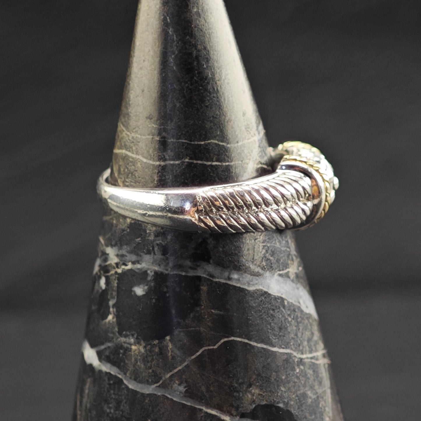 14K Gold Accent Band Sterling Silver Ring Sz 7 R6741