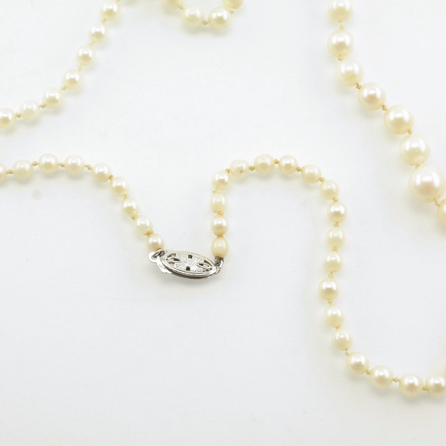 Vintage 14K Gold White Graduate Pearl 3.5 - 7mm Necklace