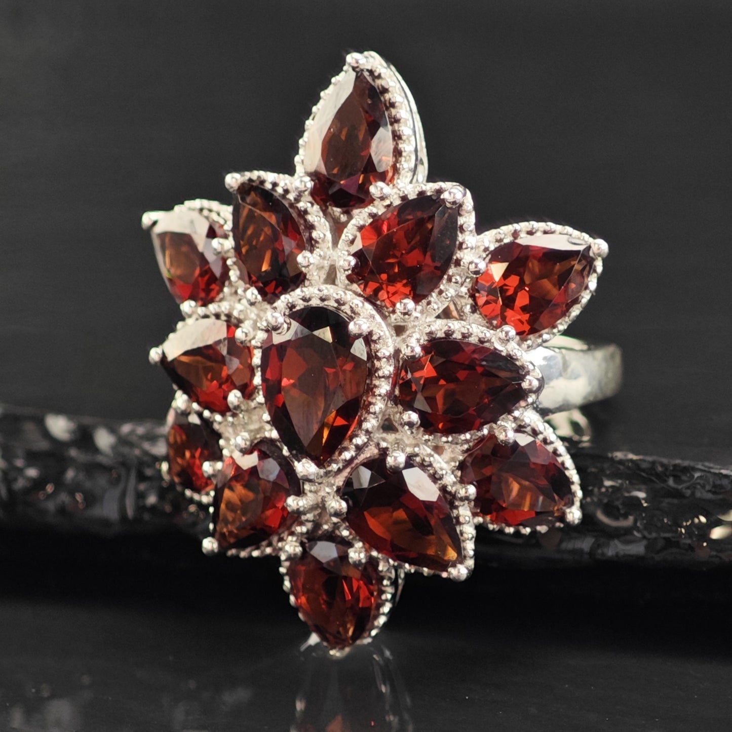 Teardrop Garnet Cluster Sterling Silver Ring Sz 7 R6567