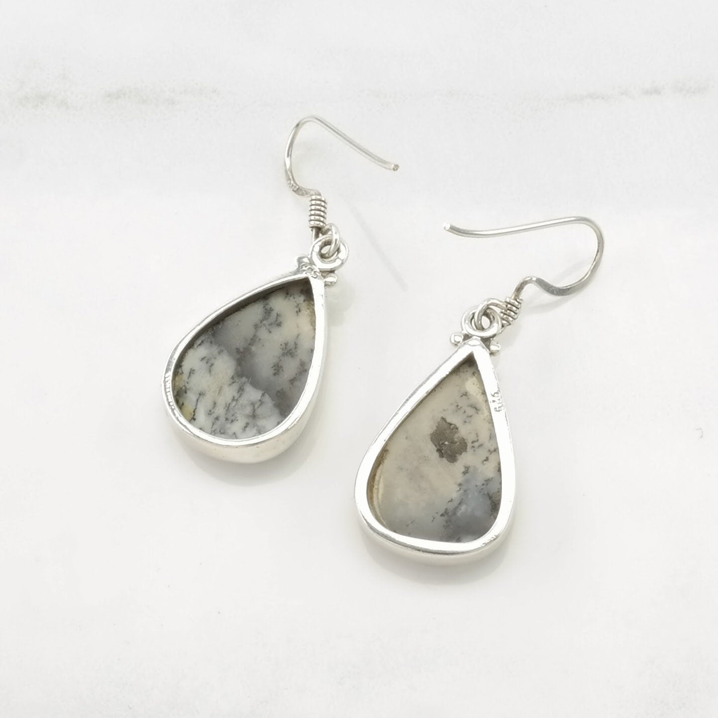 Vintage Sterling Silver Fish Hook Earrings Black, White Agate Teardrop