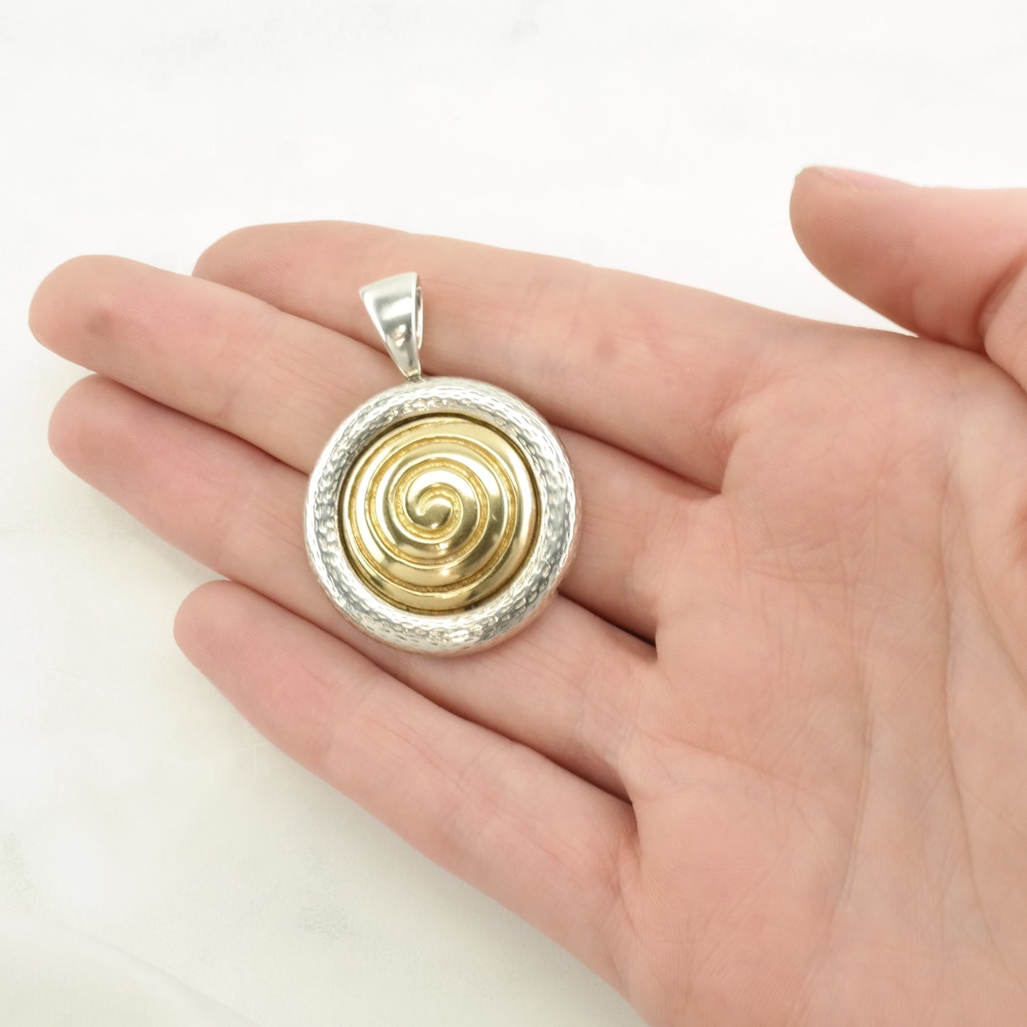 Ballou 18K Gold Sterling Silver Circle Pendant