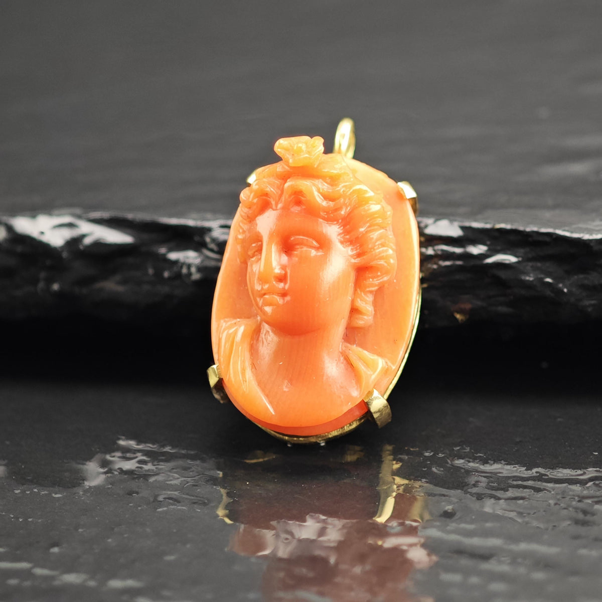 Antique Coral Cameo 14K Gold Charm P3104
