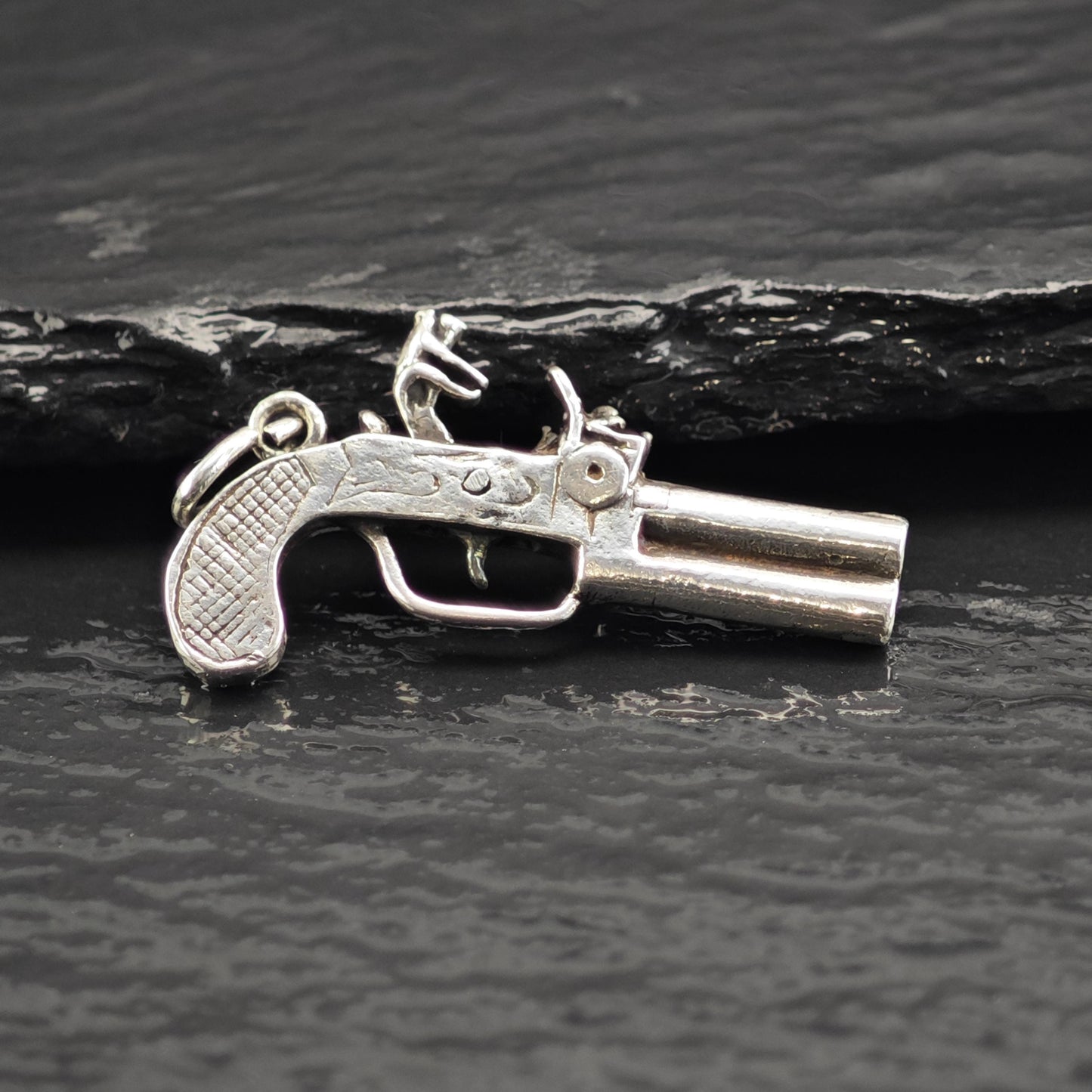 Flintlock Pendant Sterling Silver P3082