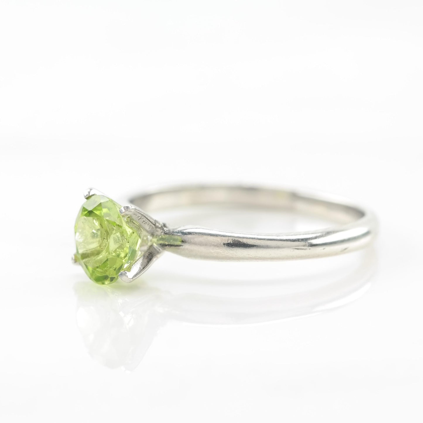 Vintage Peridot Sterling Silver Ring Size 6