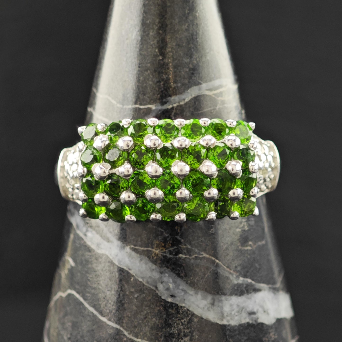 Sterling Silver Ring Green Diopside Gemstone Size 8 R6248