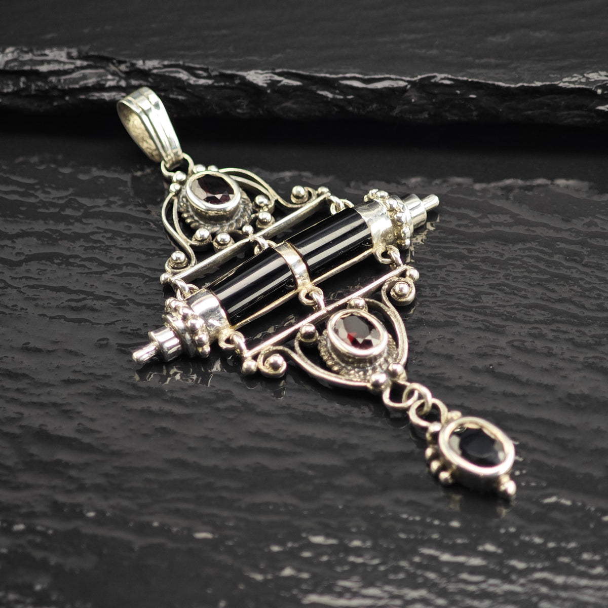 Garnet & Onyx Sterling Silver Pendant P3100