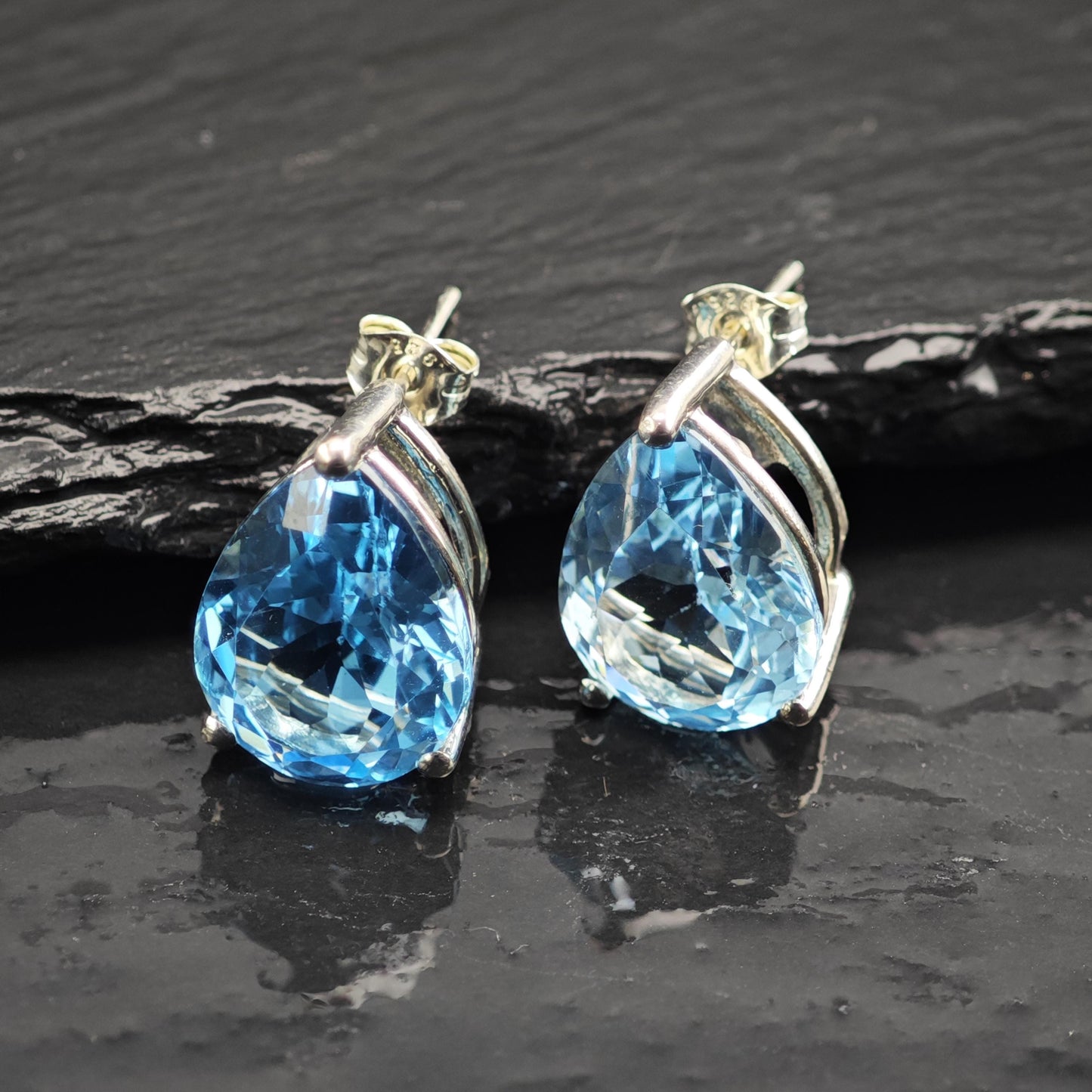 20cttw Topaz Teardrop Stud Sterling Silver Earrings ER3122