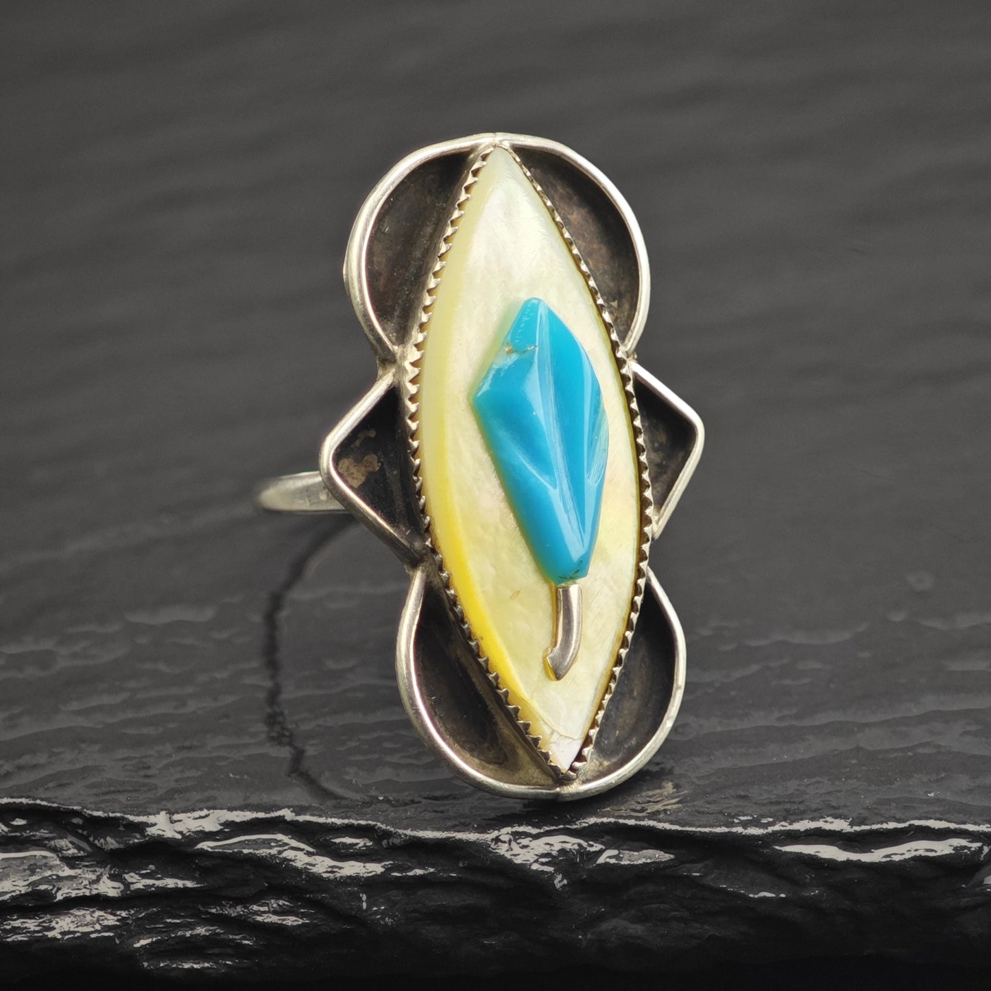 Vintage Native American Carved Turquoise MOP Sterling Silver Ring Sz 8 1/2 R6659