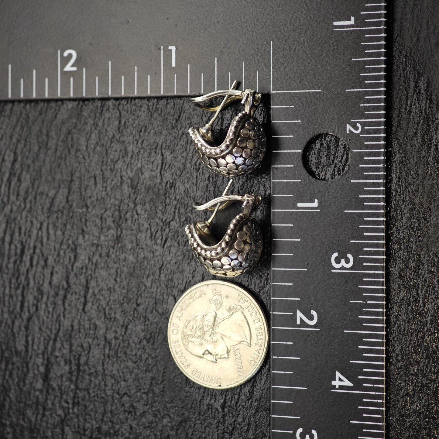 Vintage John Hardy Scallop Omega Back Sterling Silver Earrings ER3184Dor