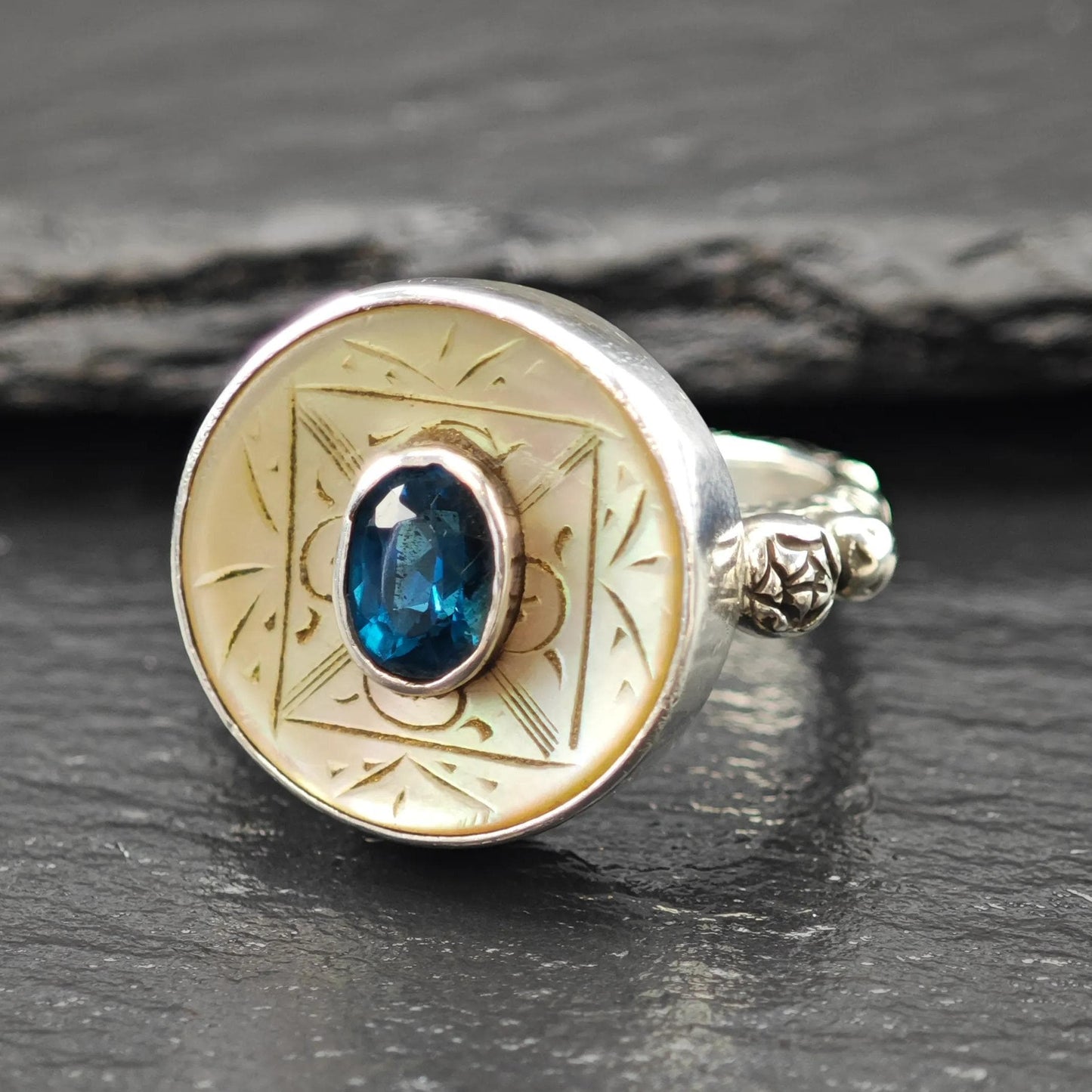Topaz and Mother of Pearl Ring: Sterling Silver Size 7 3/4 R6013