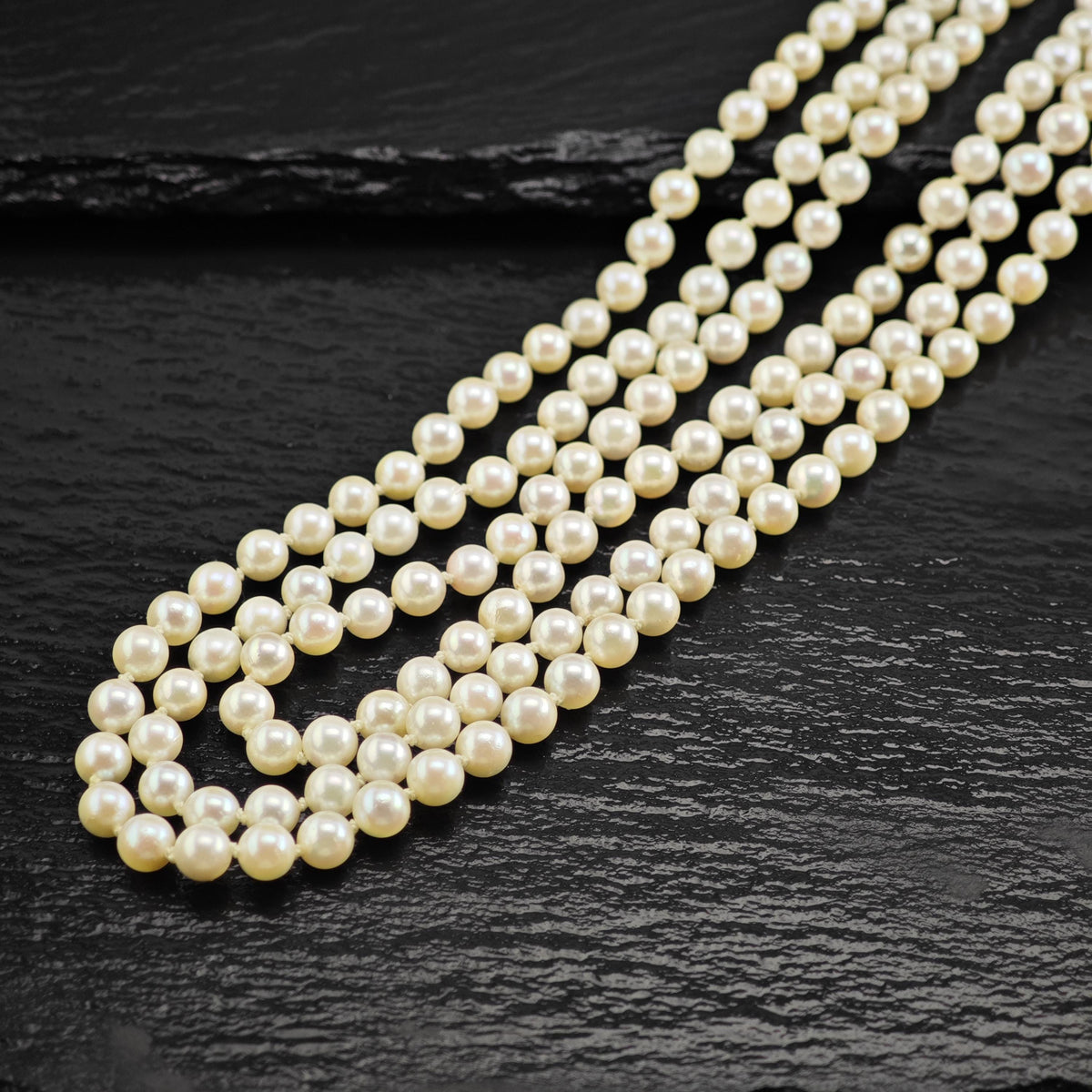 5mm White Pearl Tri-Strand 14K Gold Clasp Beaded Necklace N2776
