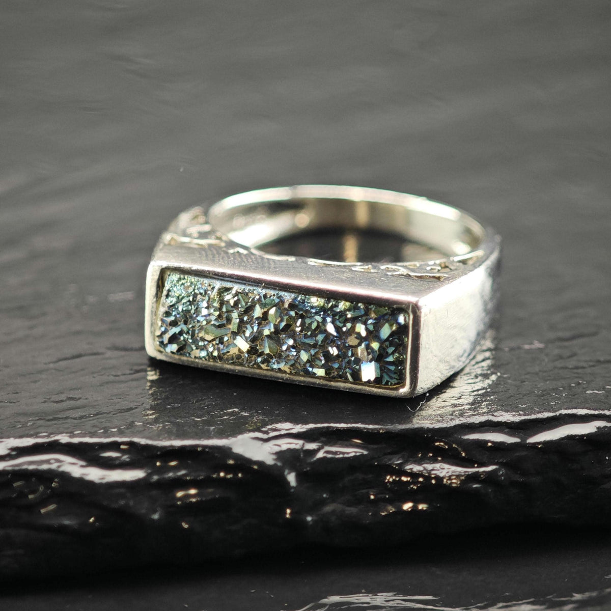 Druzy Inlay Signet Style Sterling Silver Ring Sz 6 R6816