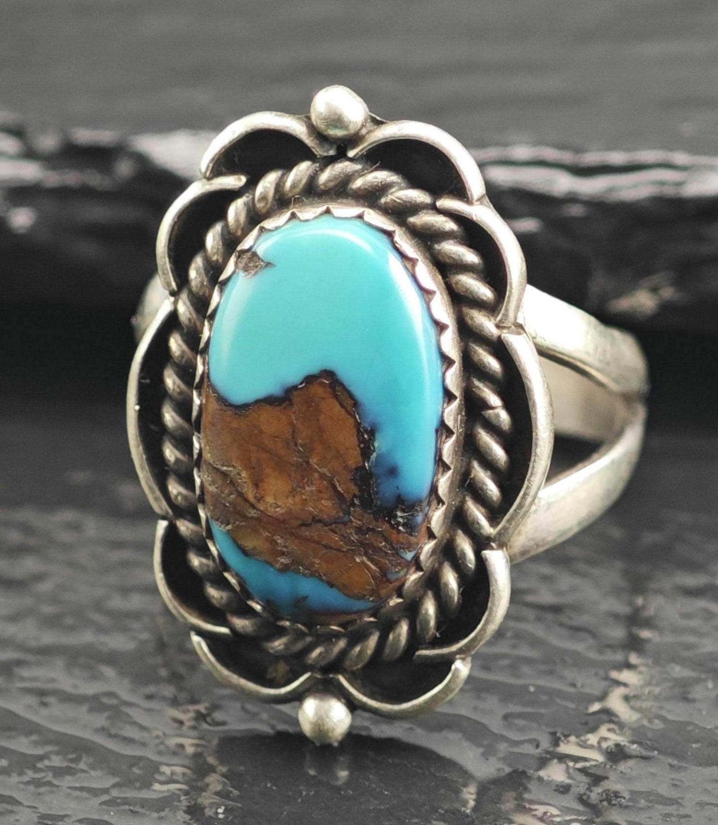 Native American Bisbee Turquoise Detailed Bezel Sterling Silver Ring Sz 6 R6651