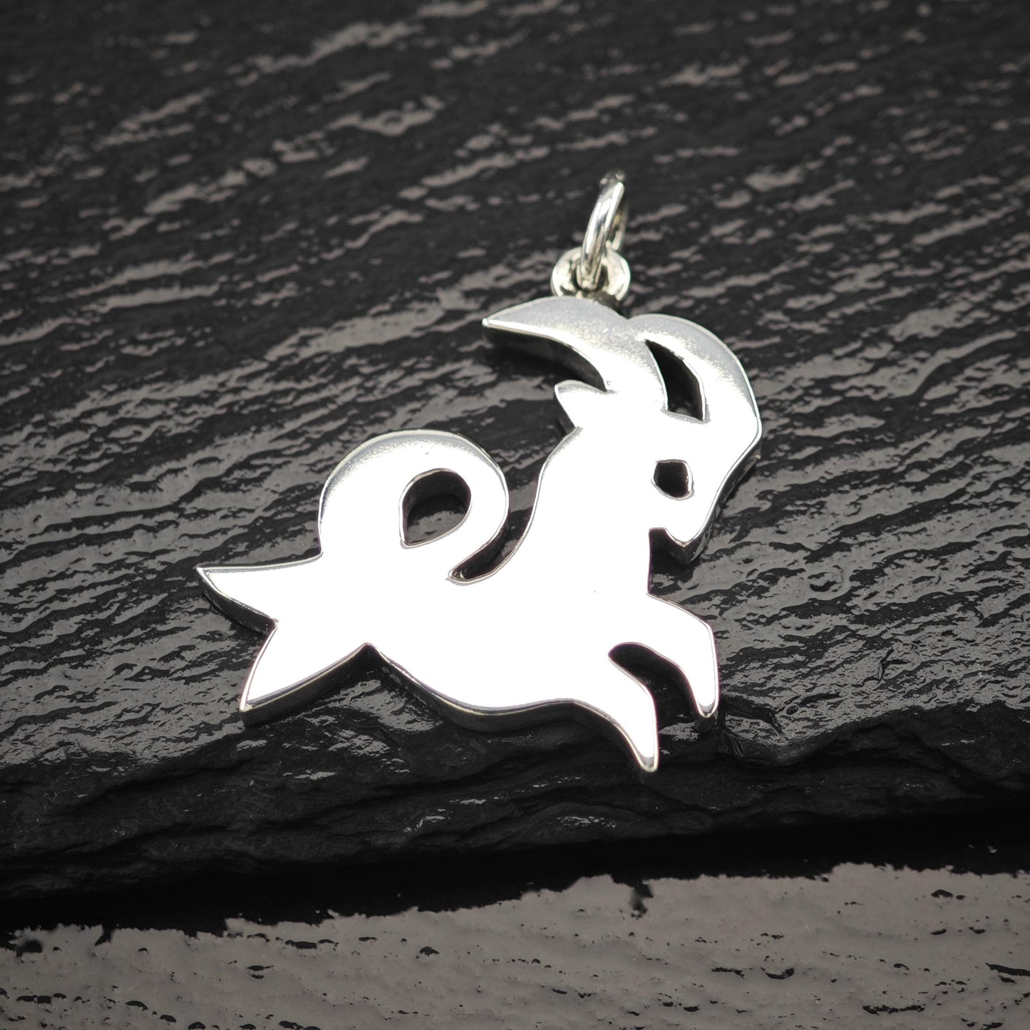 Retired James Avery Lg Capricorn Pendant Sterling Silver P2808