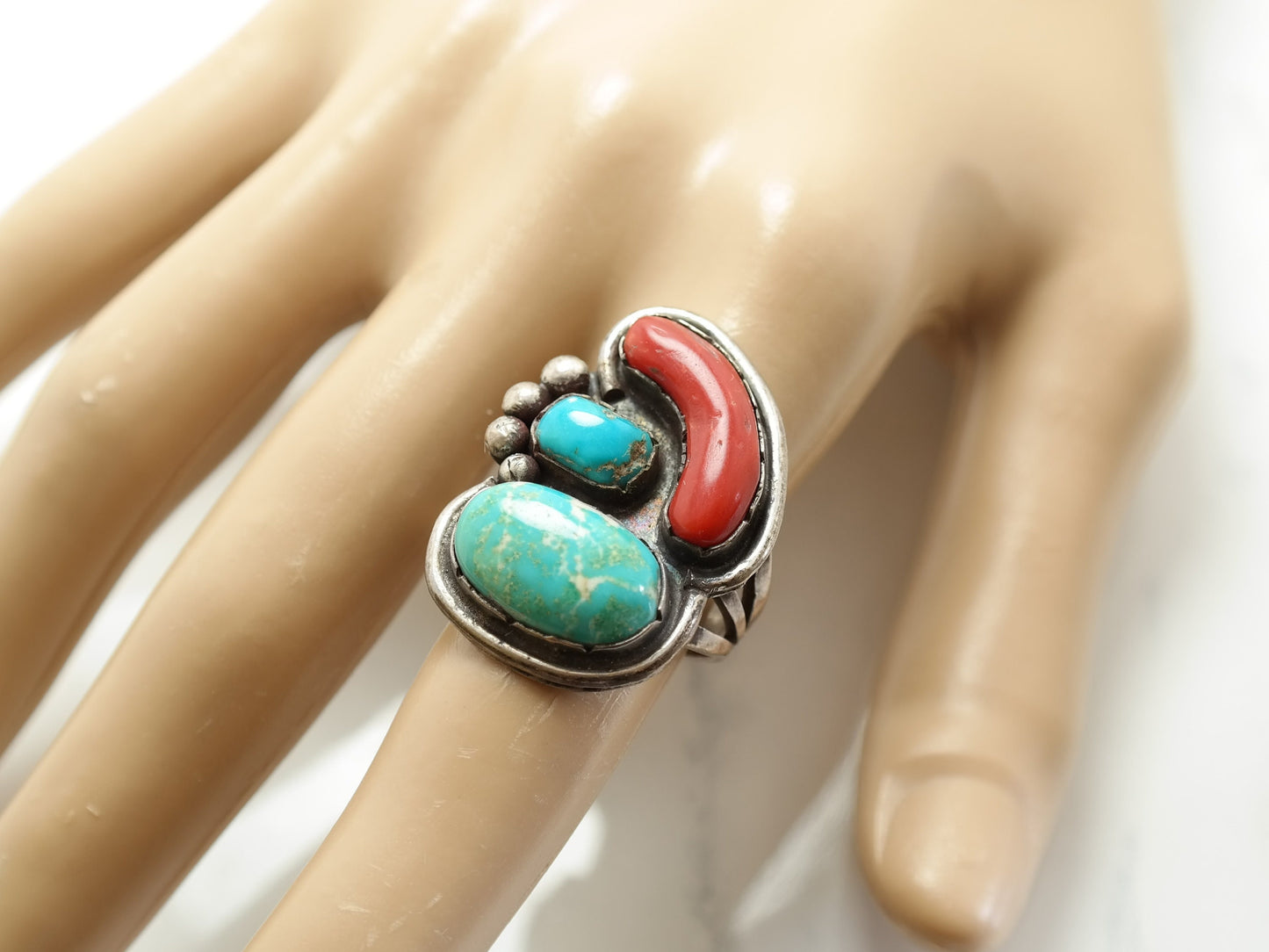 Vintage Native American Ring Turquoise Coral Sterling Silver Size 7 3/4