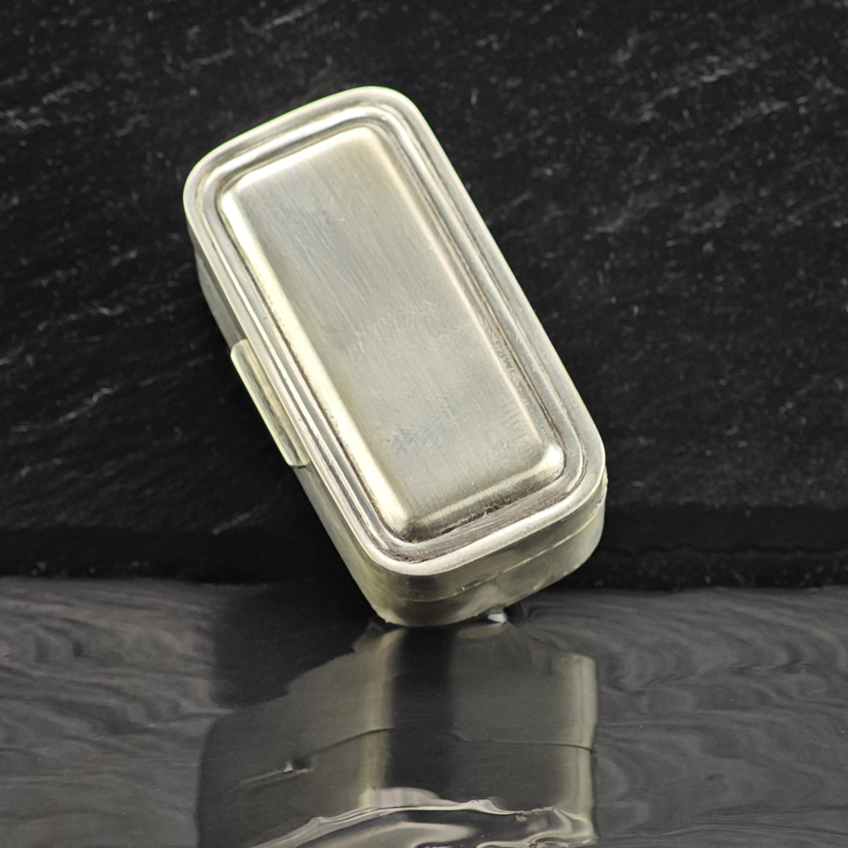 Vintage Italian 800 Silver Pill Box Sterling MISC0410