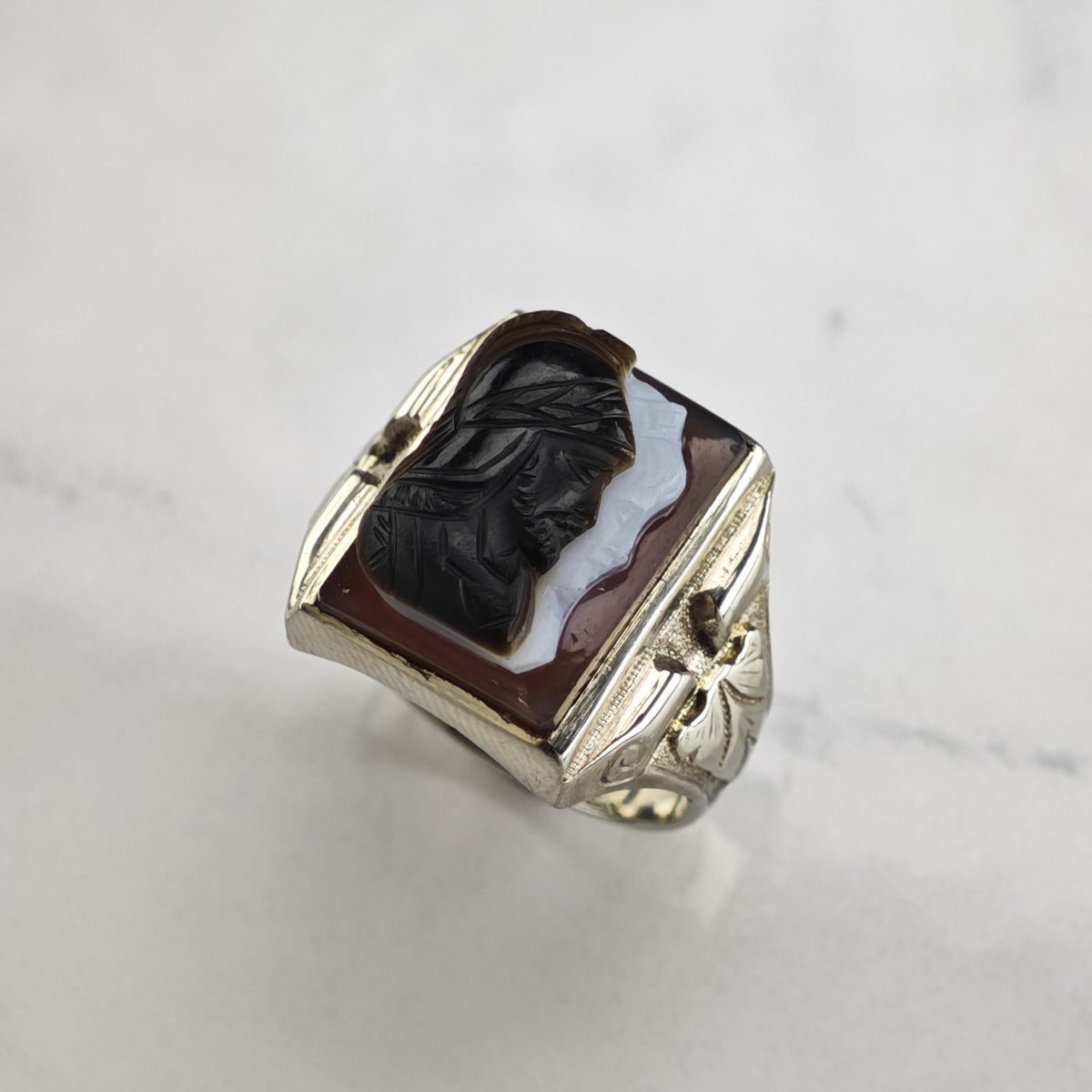 Art Deco Warrior Cameo 10K White Gold Ring Sz 9 R6782