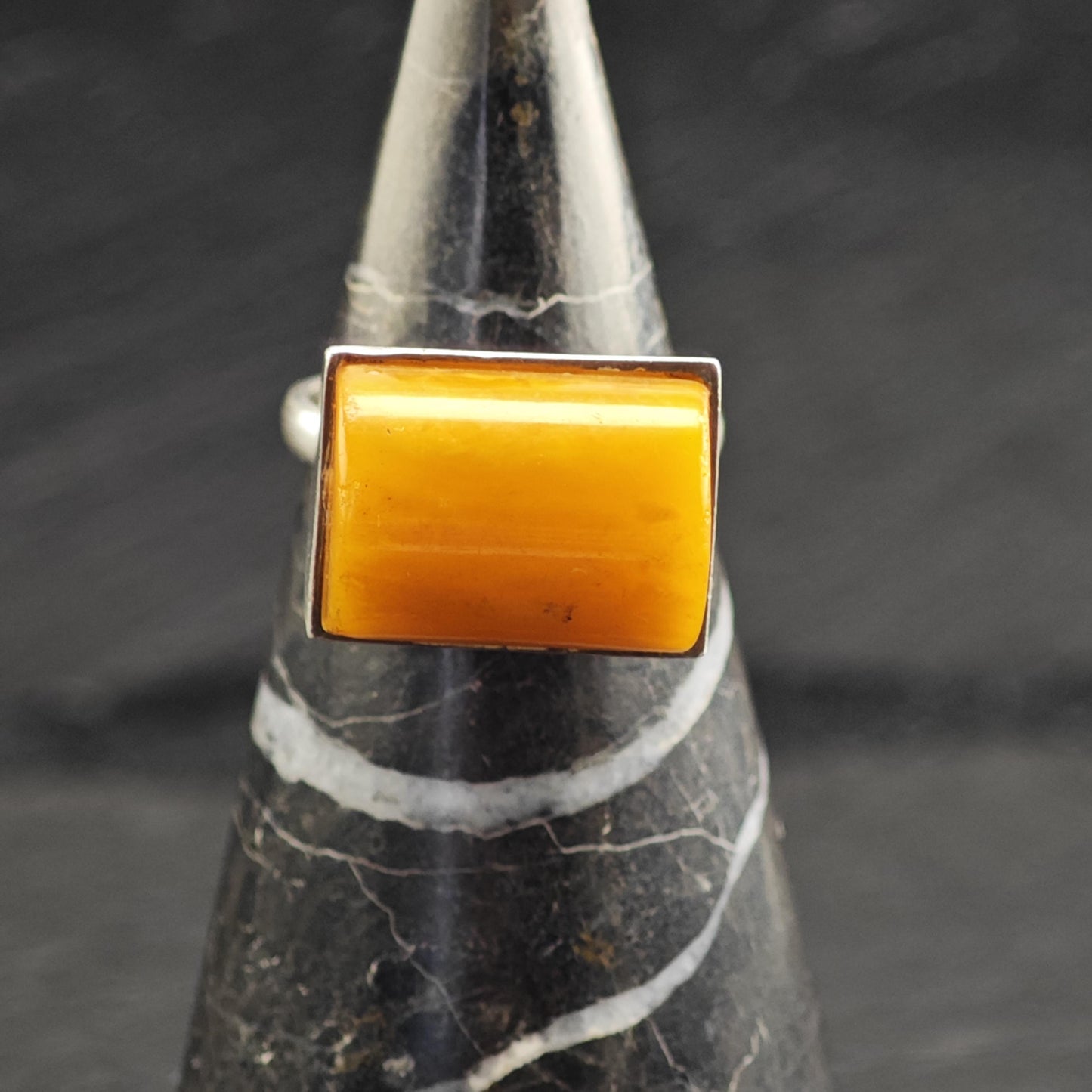 Modernist Butterscotch Amber Sterling Silver Ring Sz 7 1/4 R6728