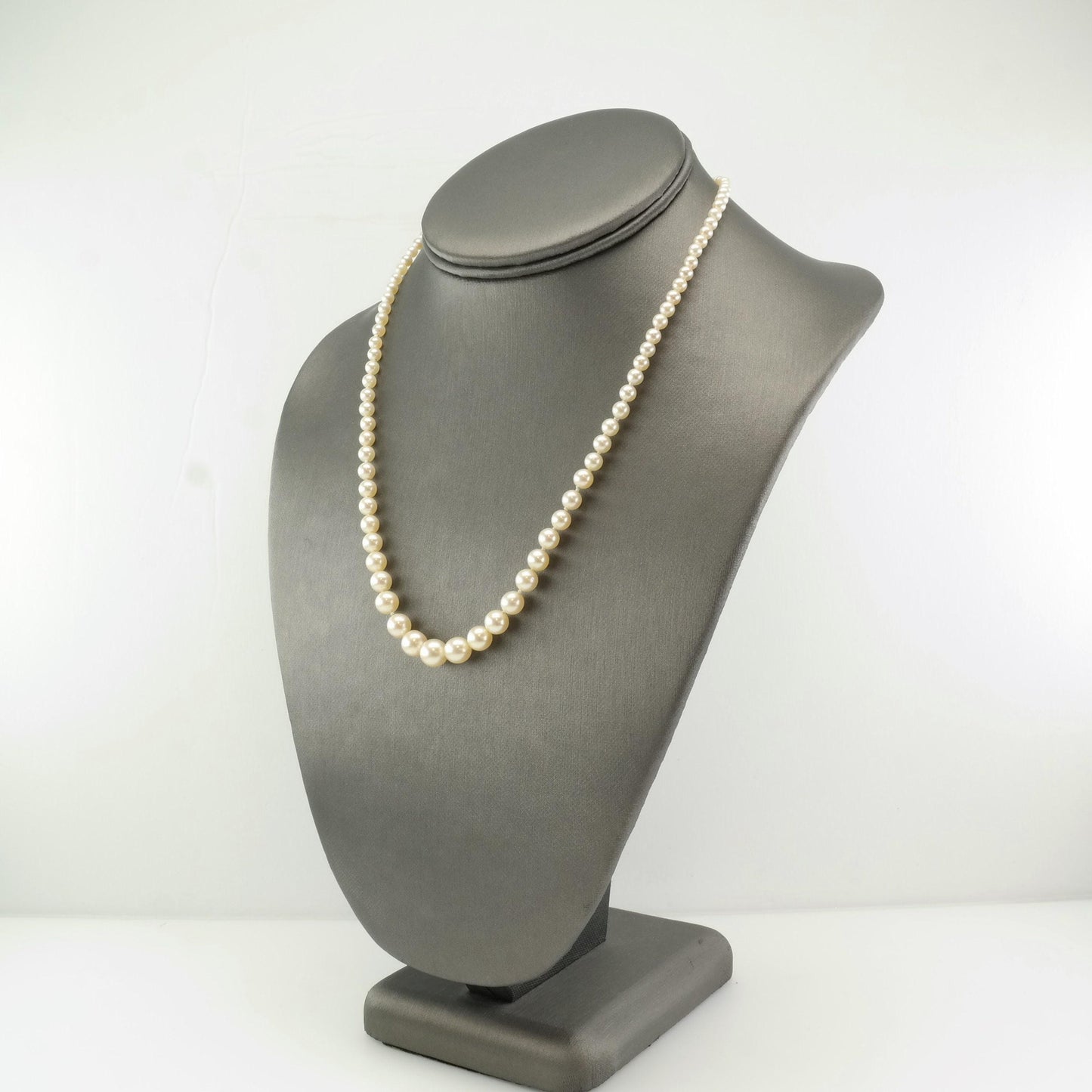 Art Deco Diamond Graduating Pearl Strand Necklace 14k White Gold 17 7/8" N1976