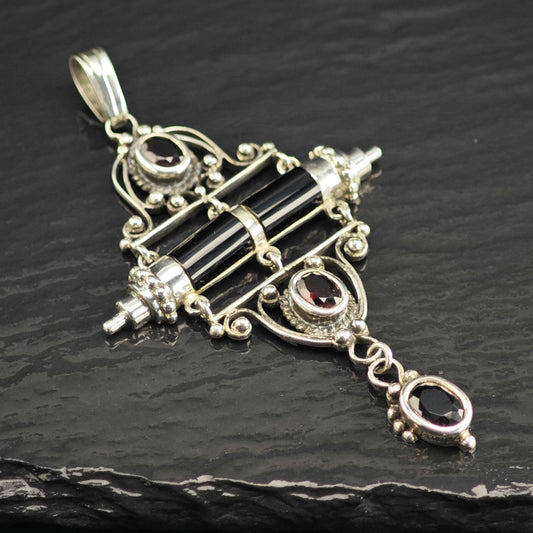 Garnet & Onyx Sterling Silver Pendant P3100