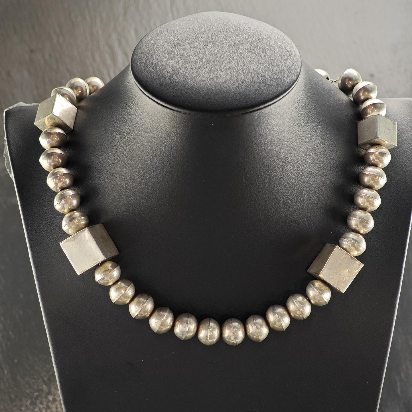 Vintage Native American Sterling Silver 13mm Beaded Necklace N2717
