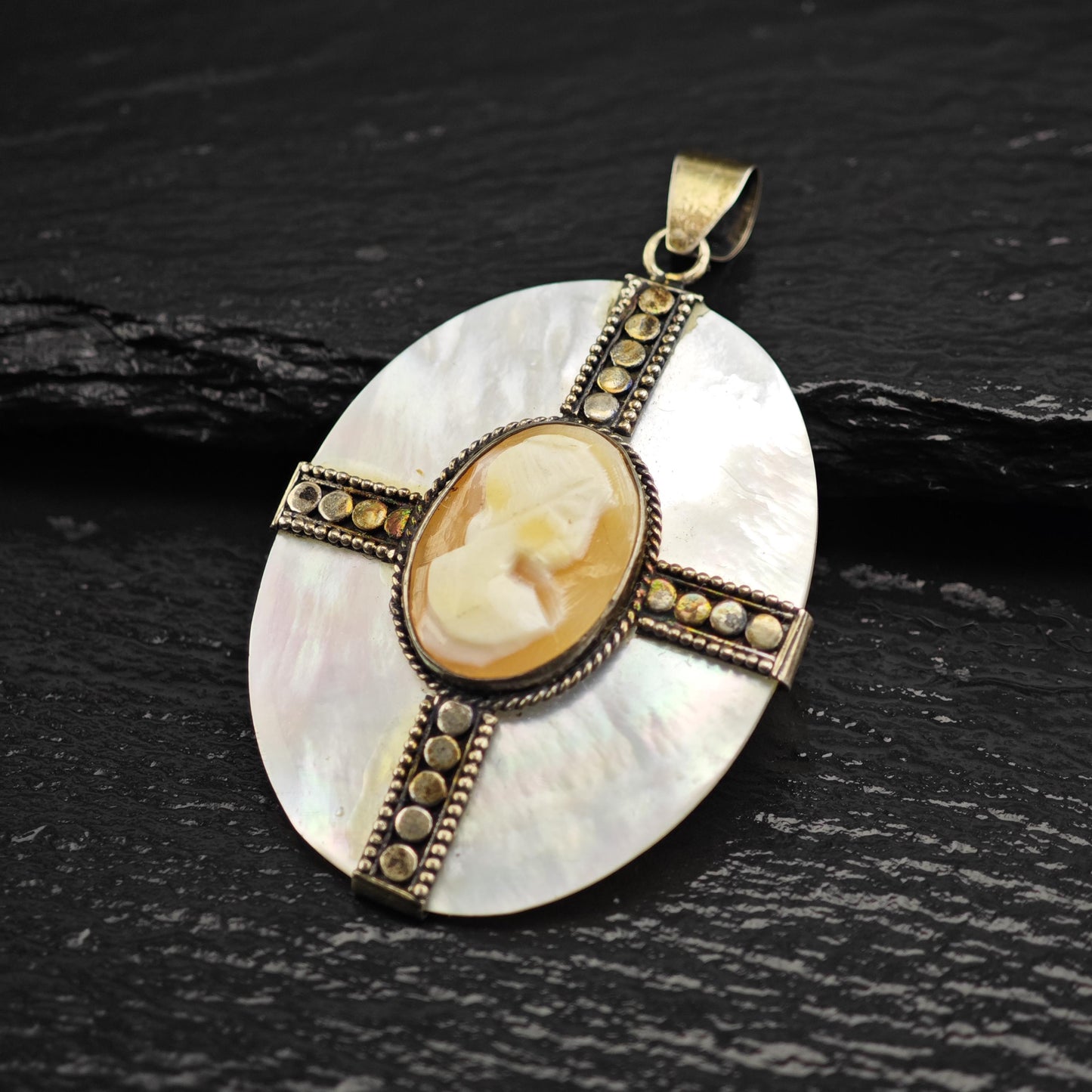 MOP Cameo Pendant Sterling Silver P3034