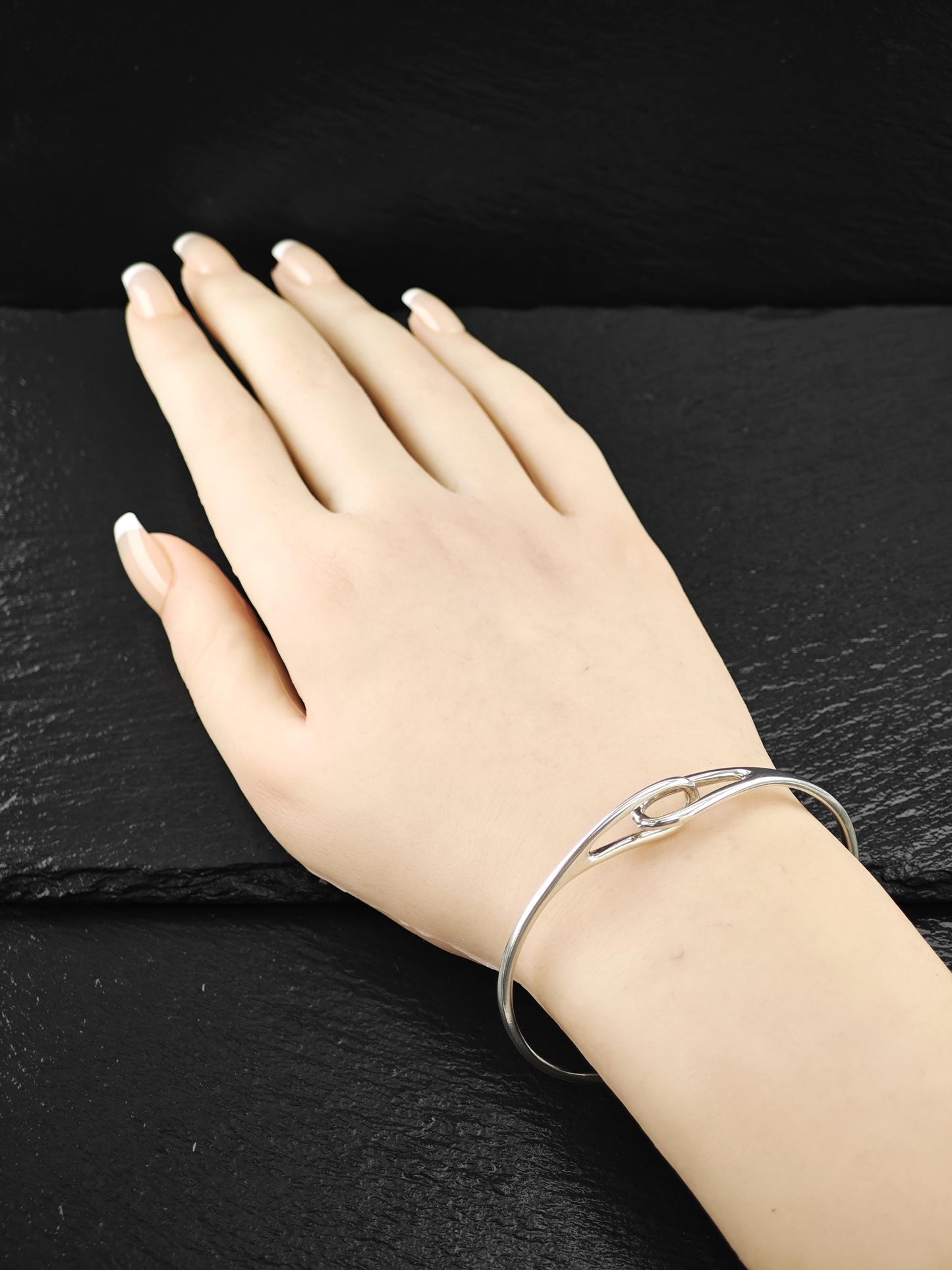 Tiffany & Co. Interlocked, Minimalist Bangle Bracelet Sterling Silver