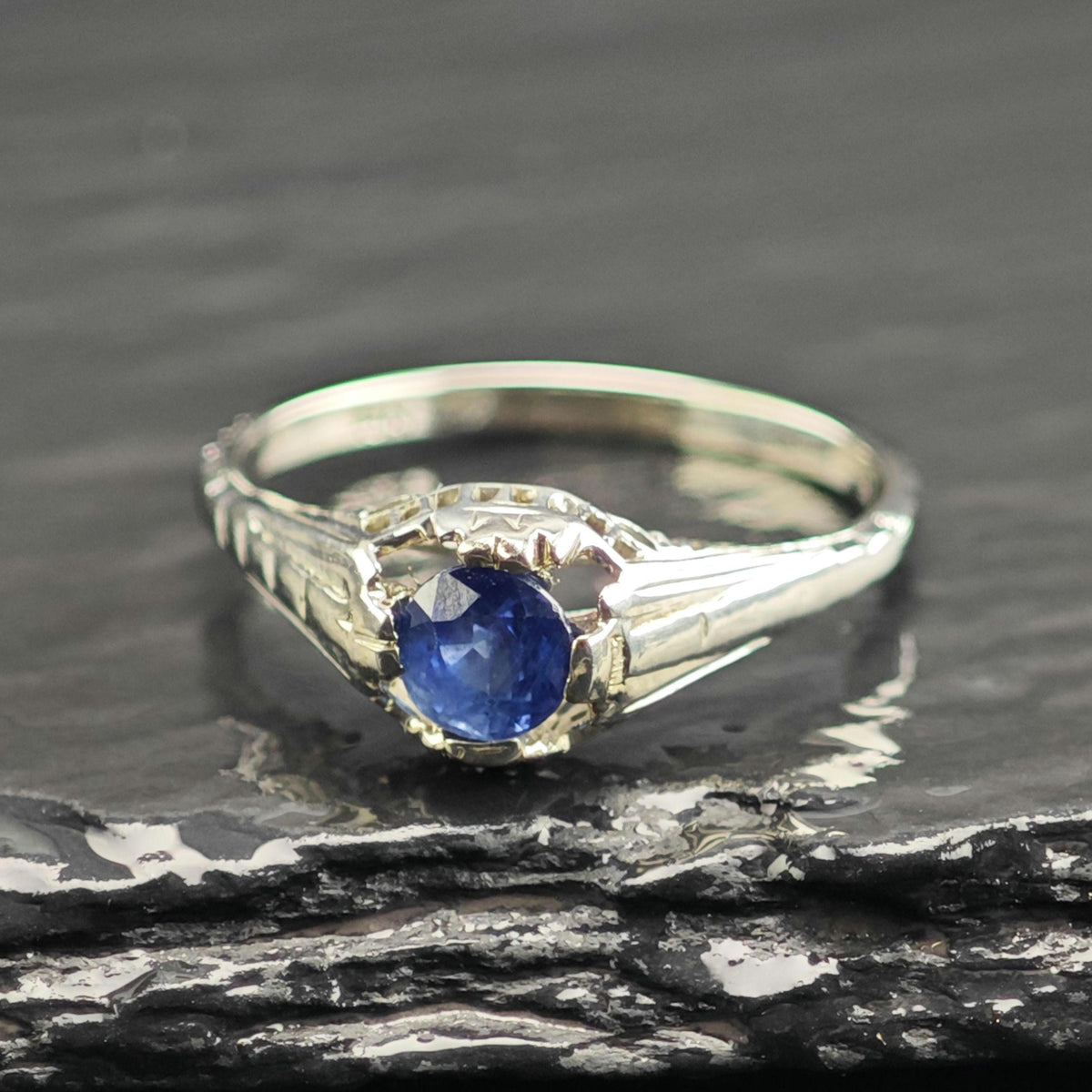 Antique .65 ct No Heat Sapphire 18K White Gold Ring Sz 7 1/2 R6762