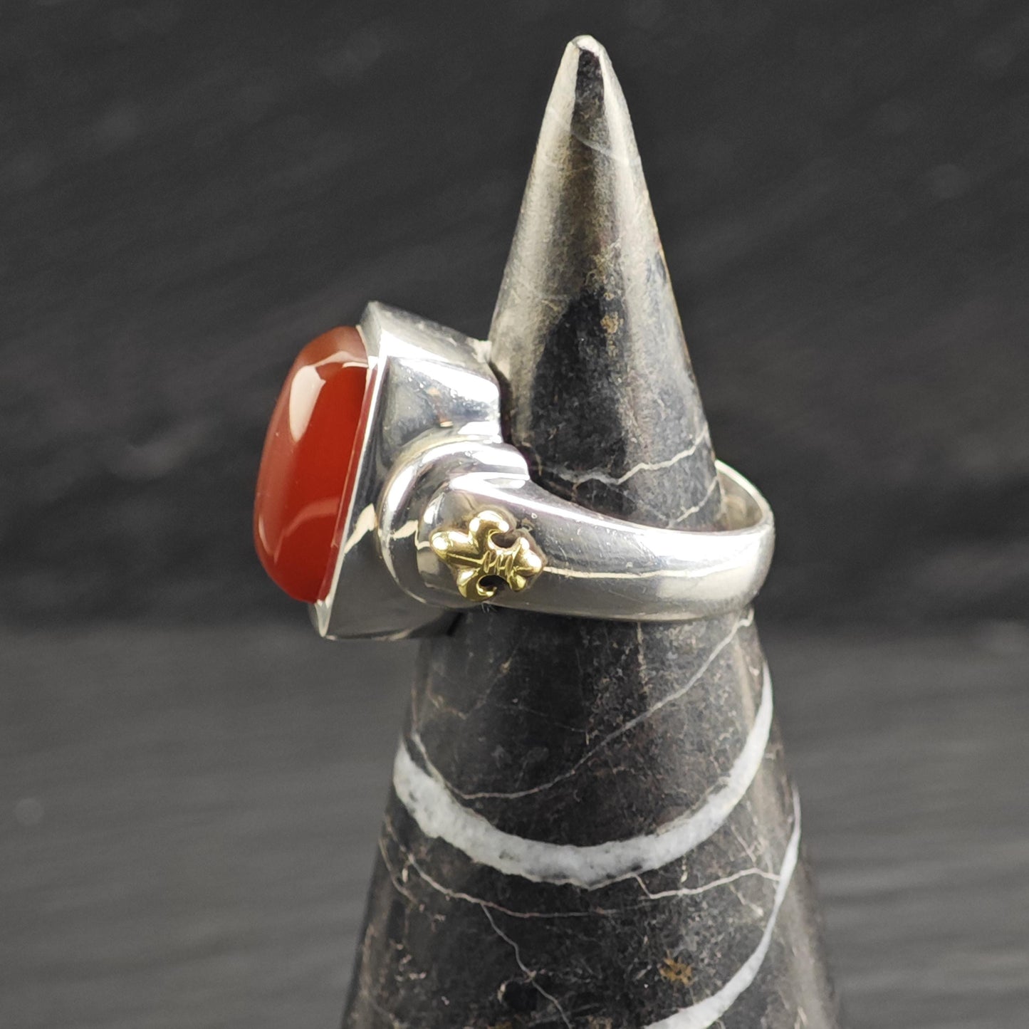 Ann King 18K Gold Carnelian Fleur-de-lis Sterling Silver Ring Sz 7 R6694