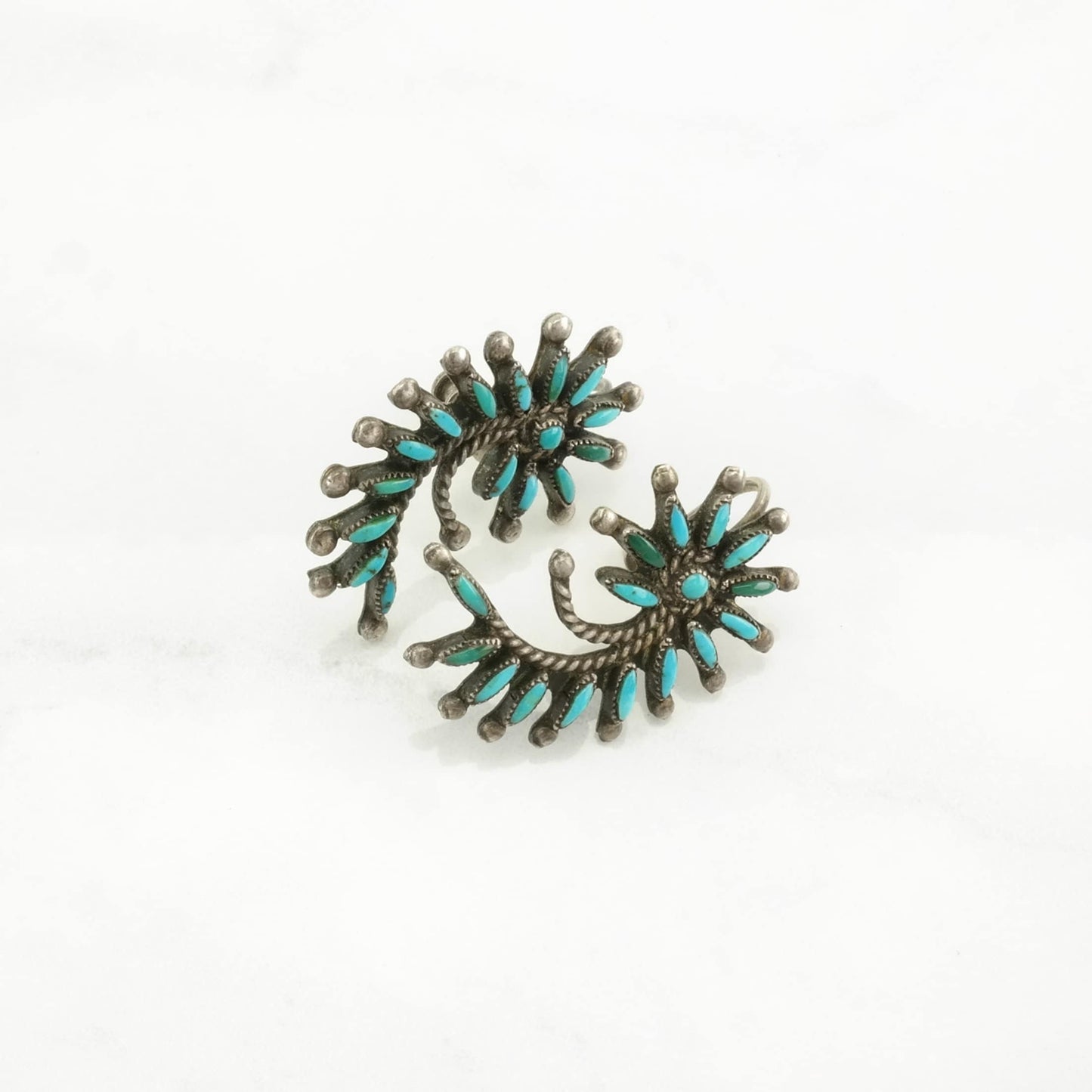 Zuni Sterling Silver Screw back Earrings Blue Turquoise Needle Point