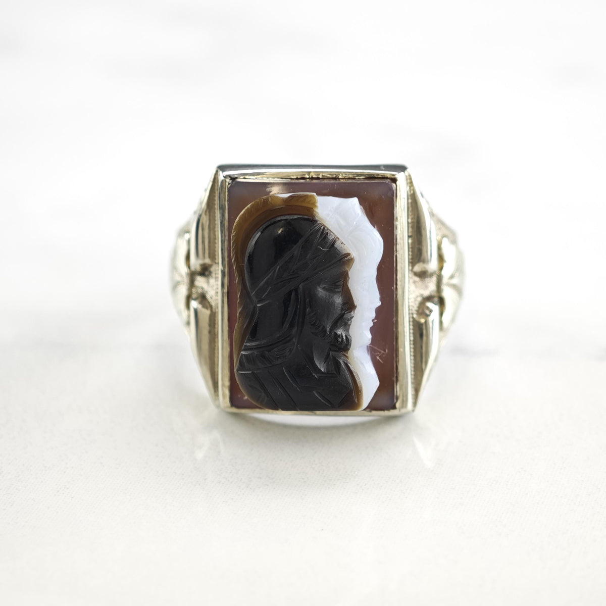 Art Deco Warrior Cameo 10K White Gold Ring Sz 9 R6782