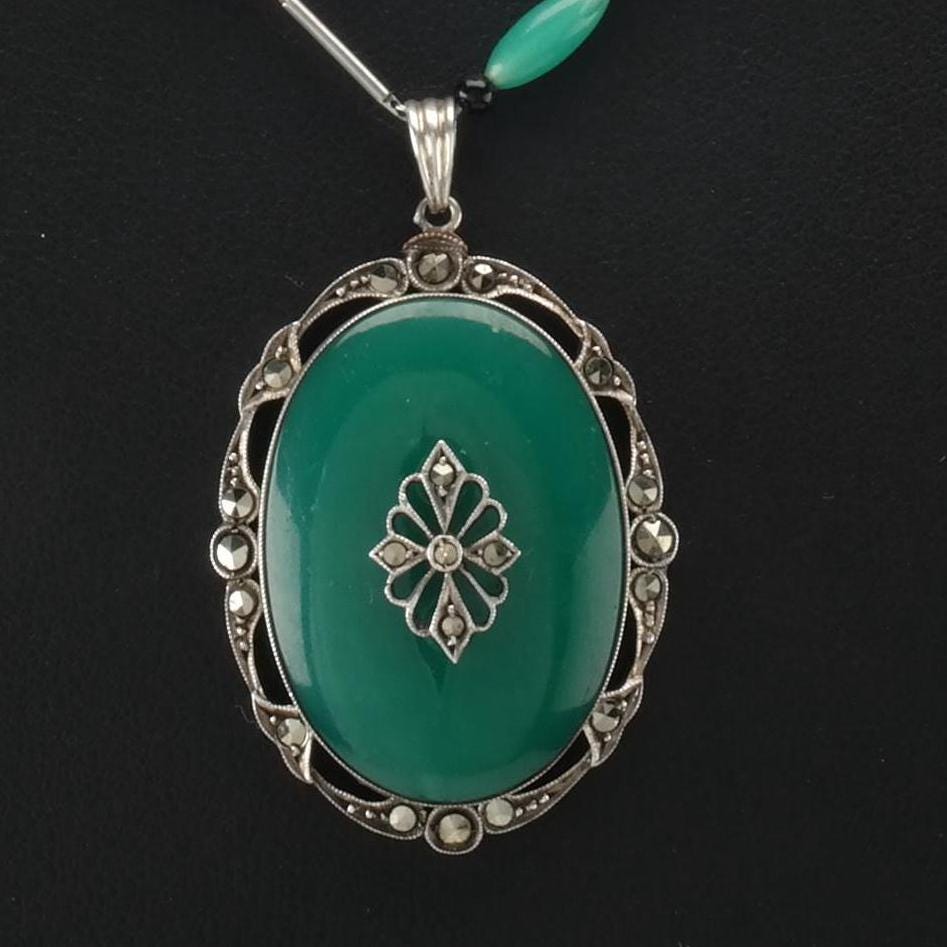 Art Deco Chrysoprase, Onyx, Marcasite Sterling Silver Necklace N2375