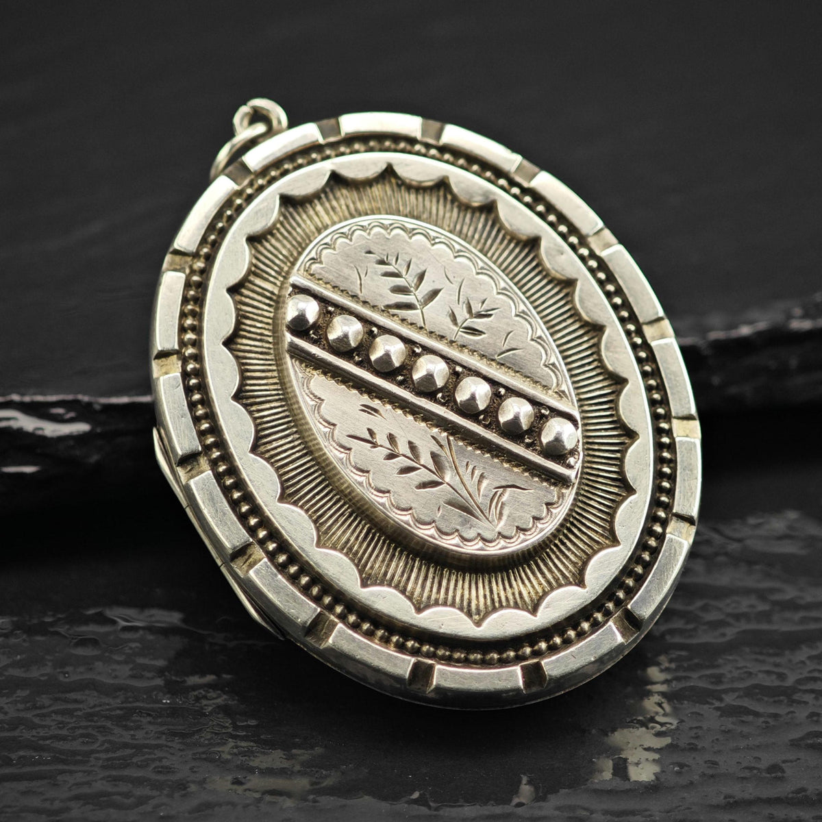 1882 Victorian Memorial Sterling Silver Locket Pendant P3097